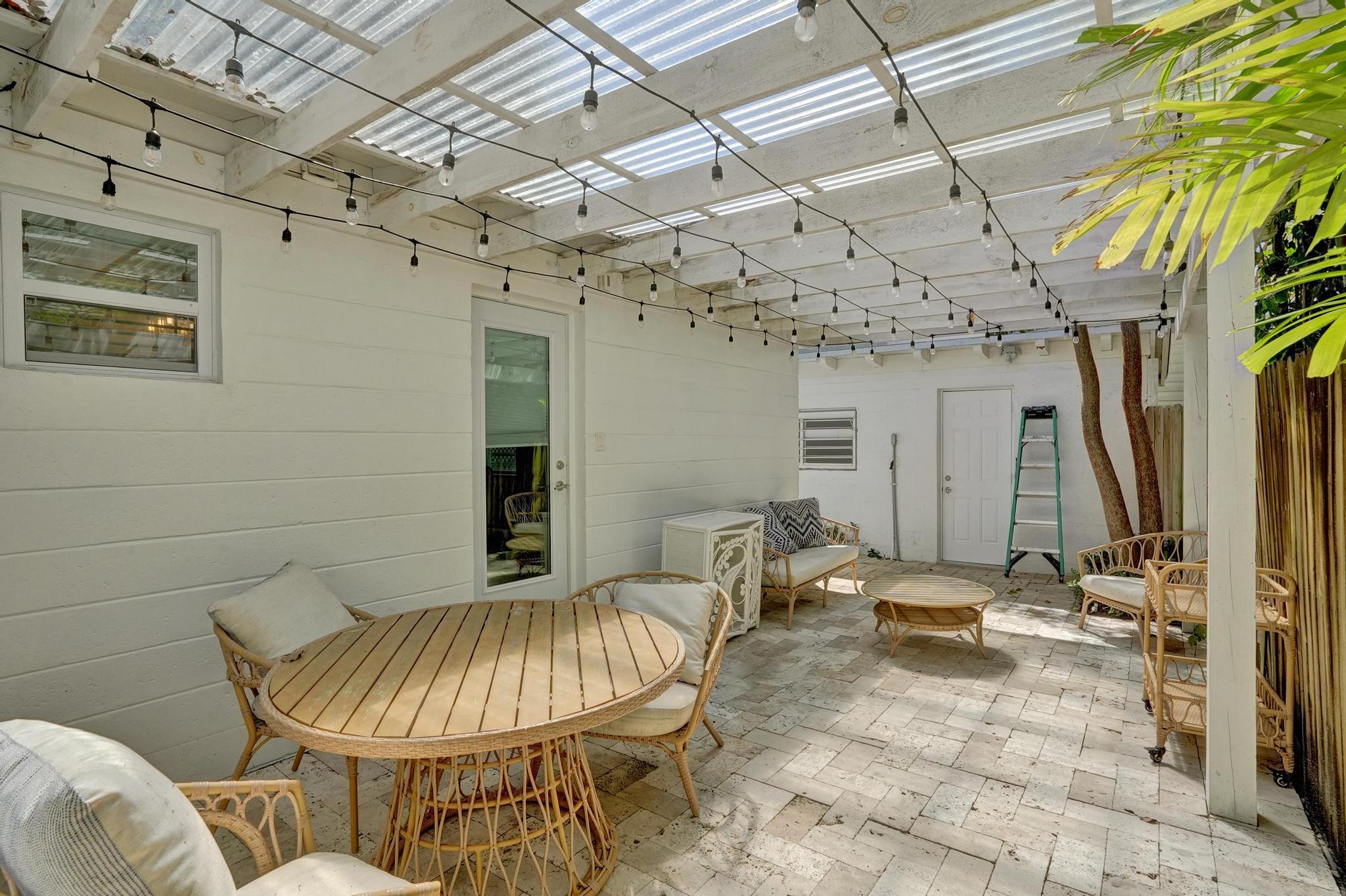1524 SE 1st Street