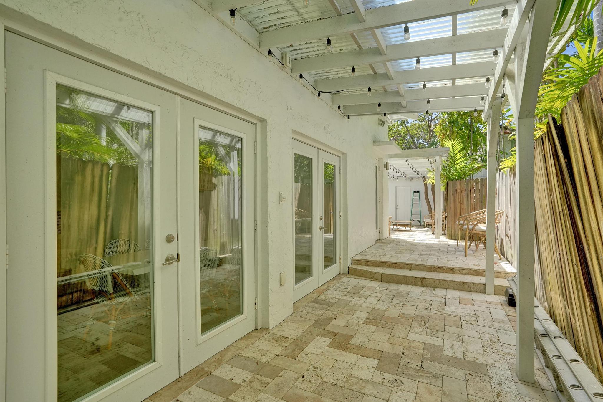 1524 SE 1st Street