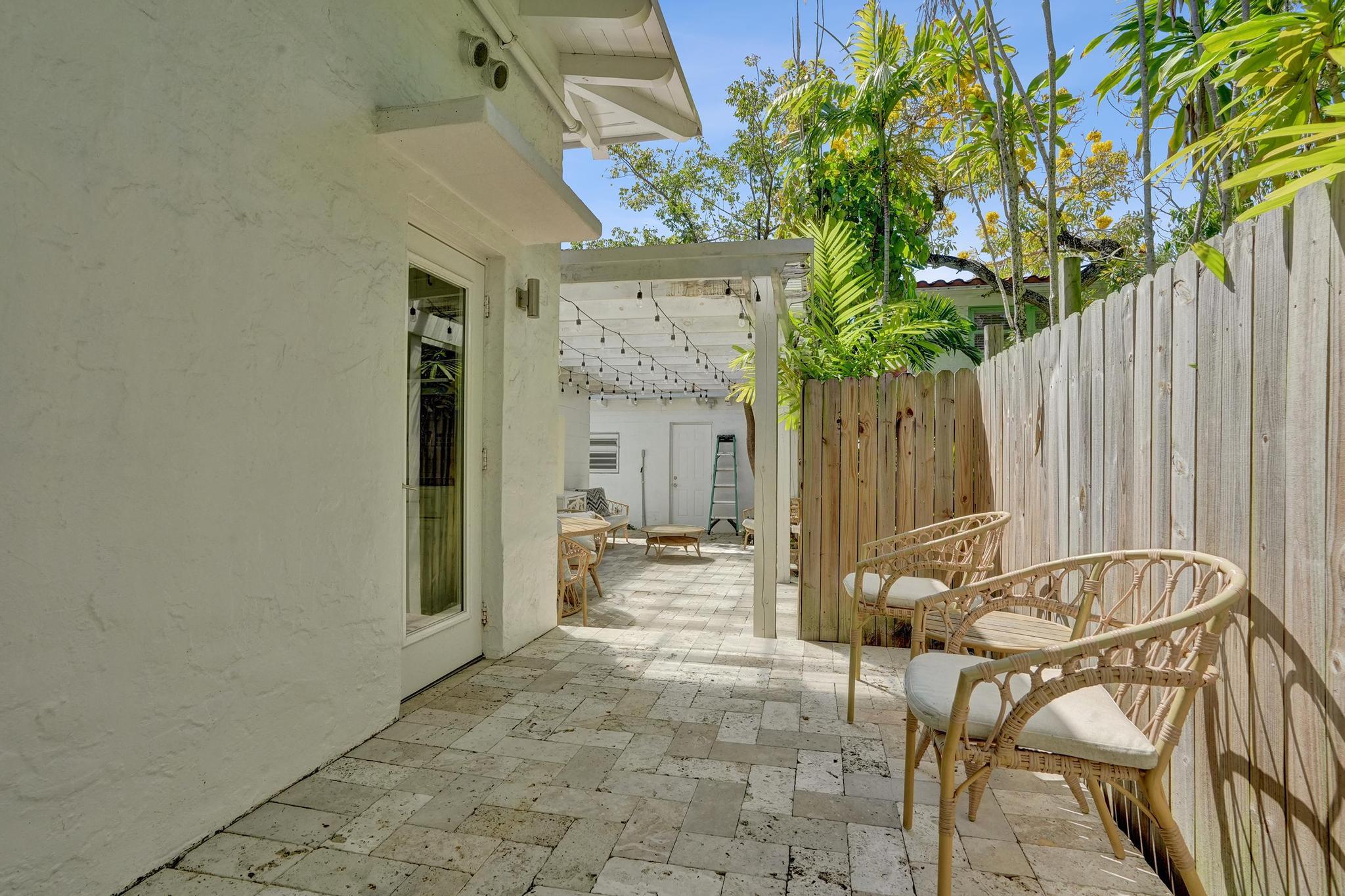1524 SE 1st Street
