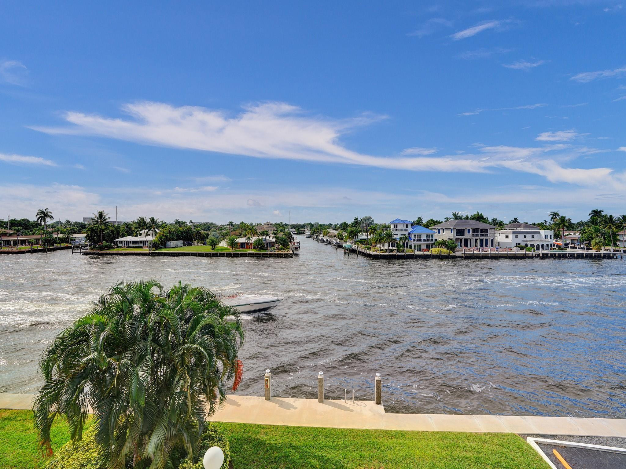 521 N Riverside Dr 308