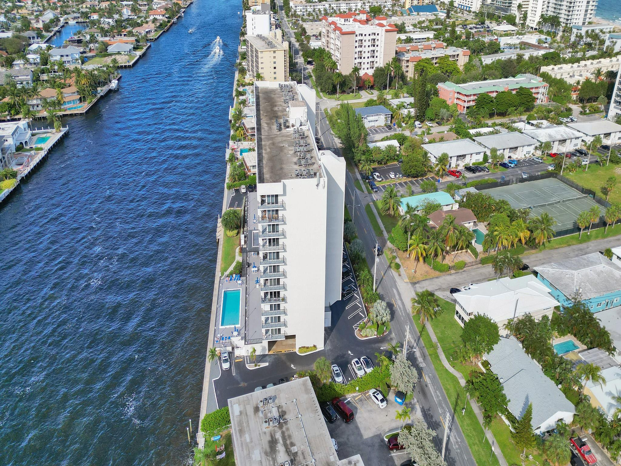 521 N Riverside Dr 308