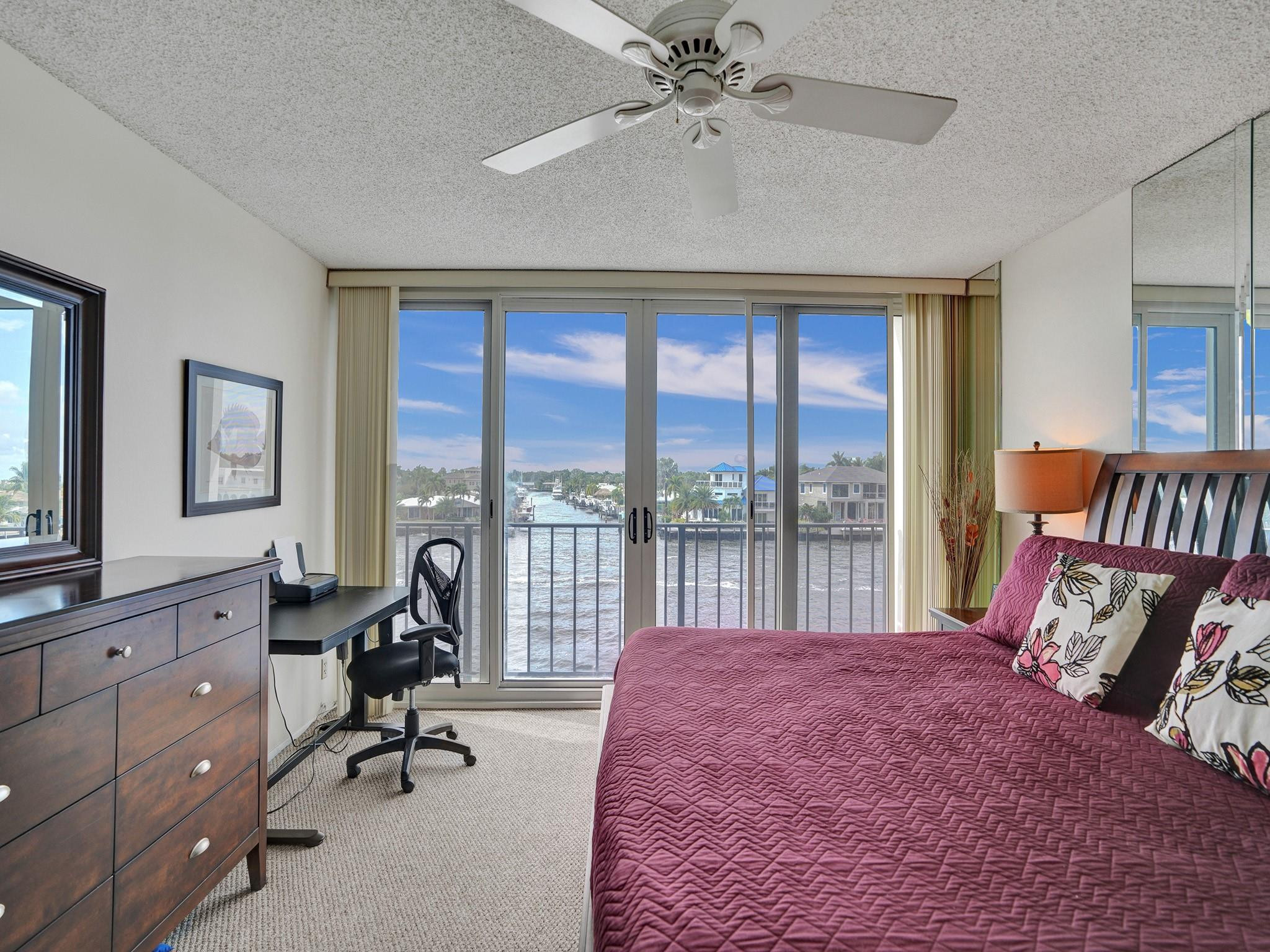 521 N Riverside Dr 308