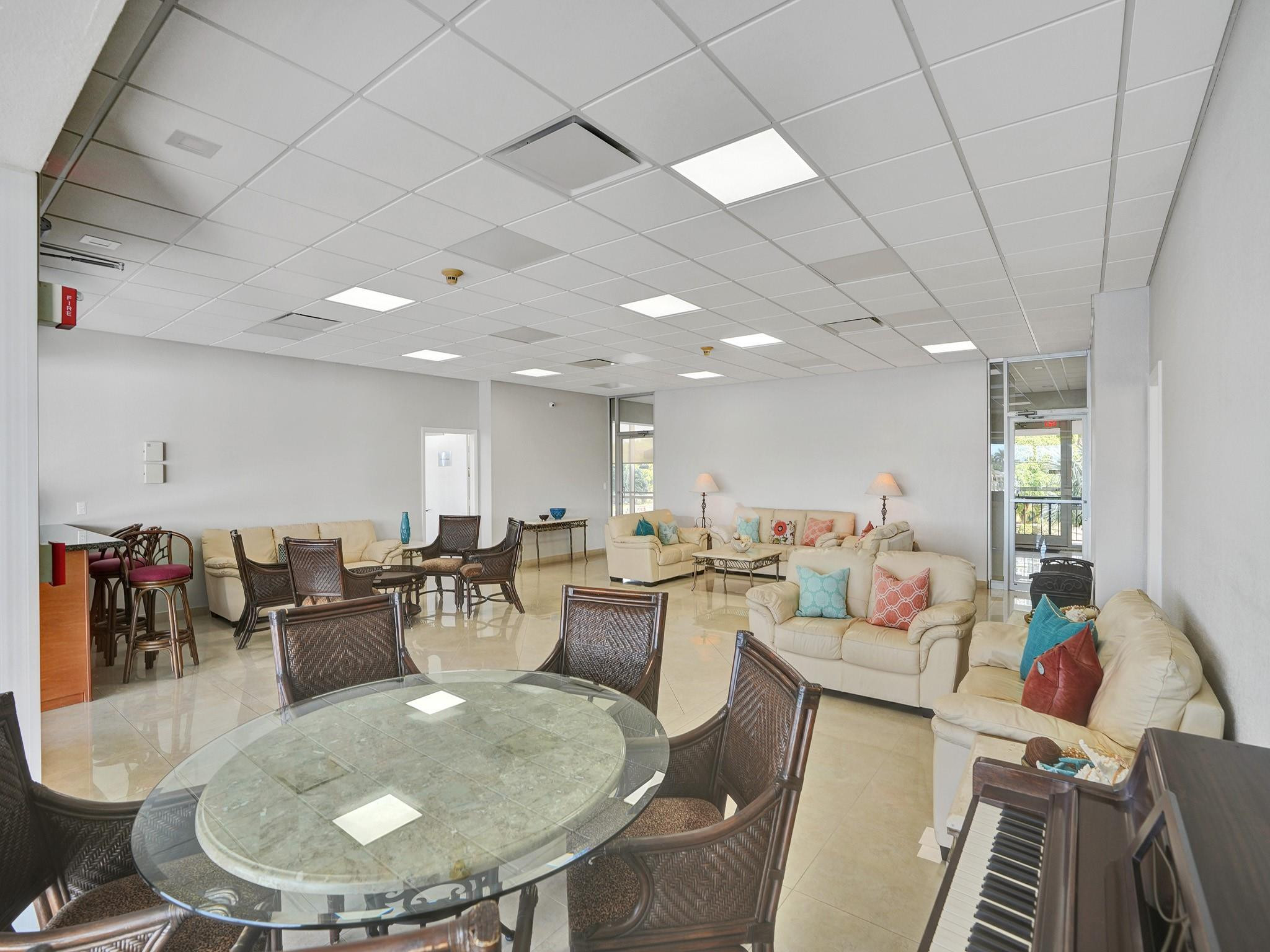 521 N Riverside Dr 308