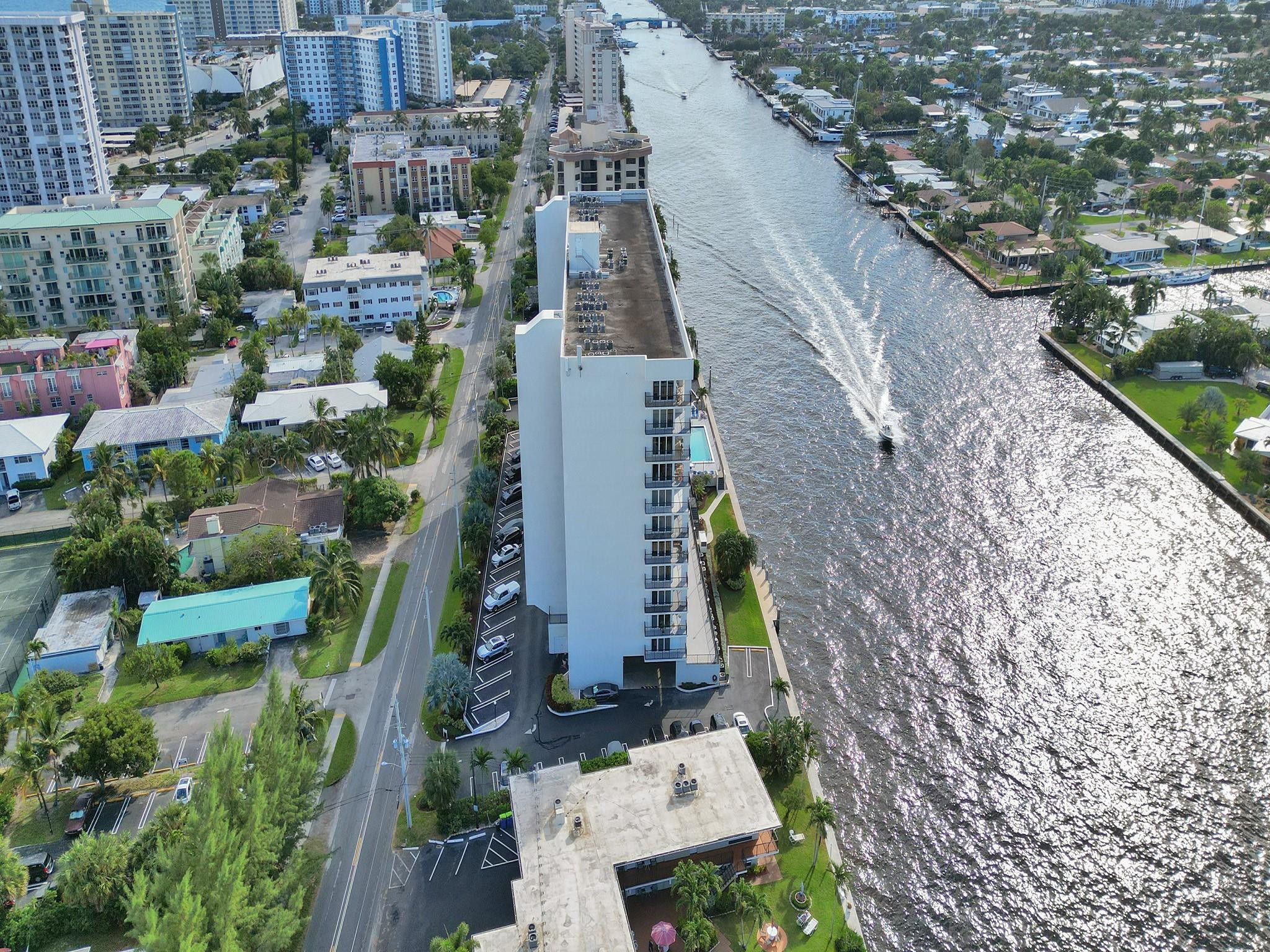521 N Riverside Dr 308