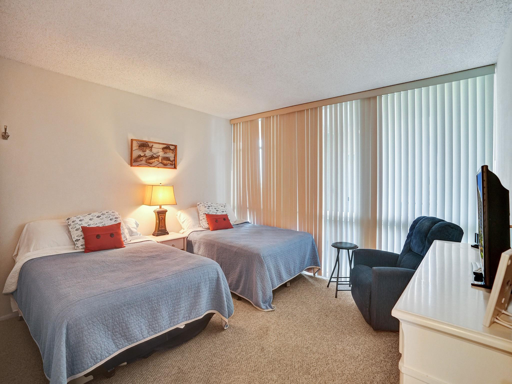 521 N Riverside Dr 308
