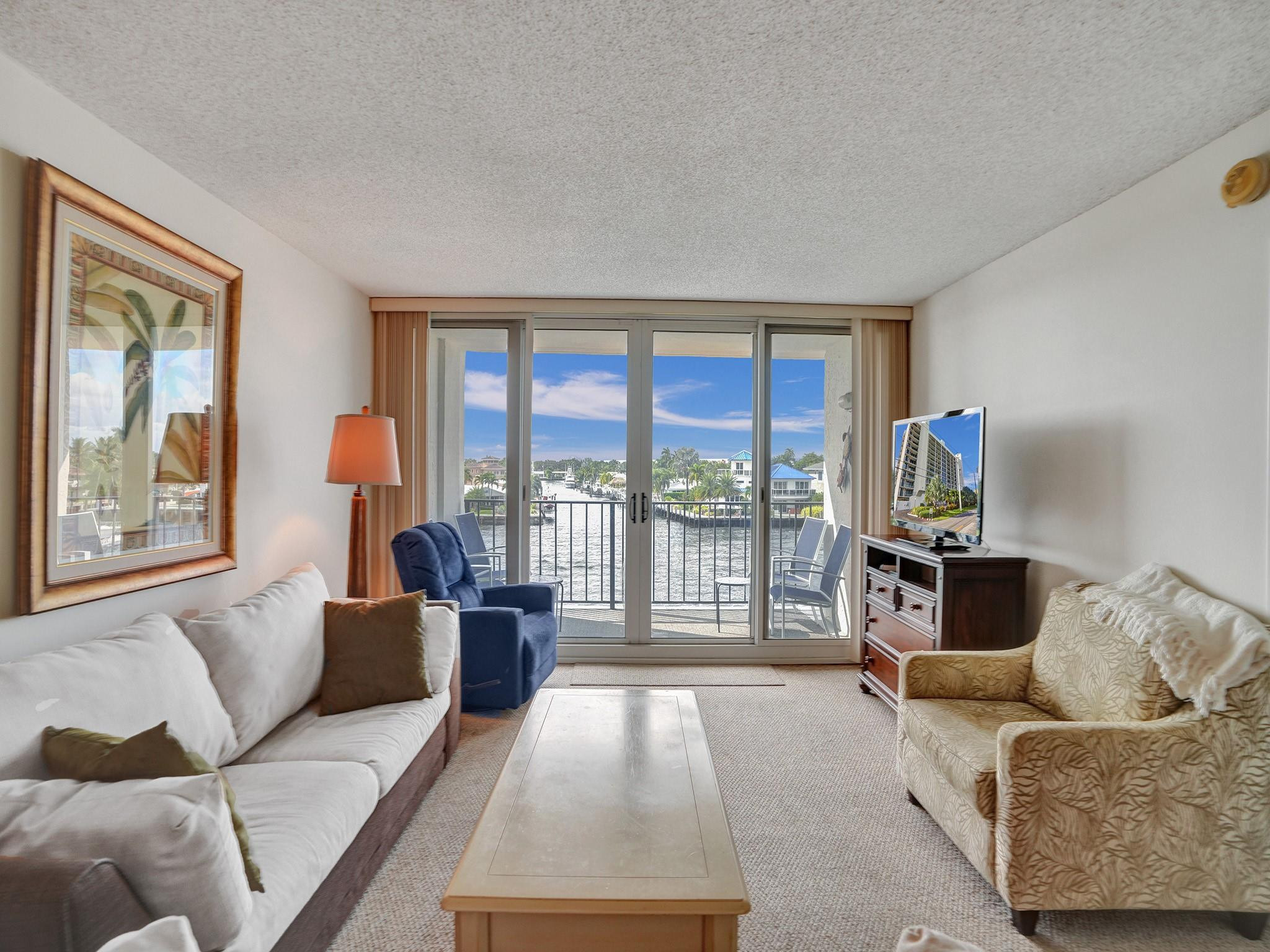 521 N Riverside Dr 308