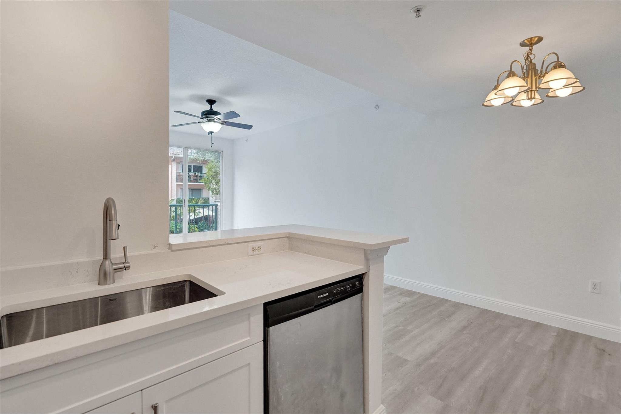 2107 SE 10th Ave 802