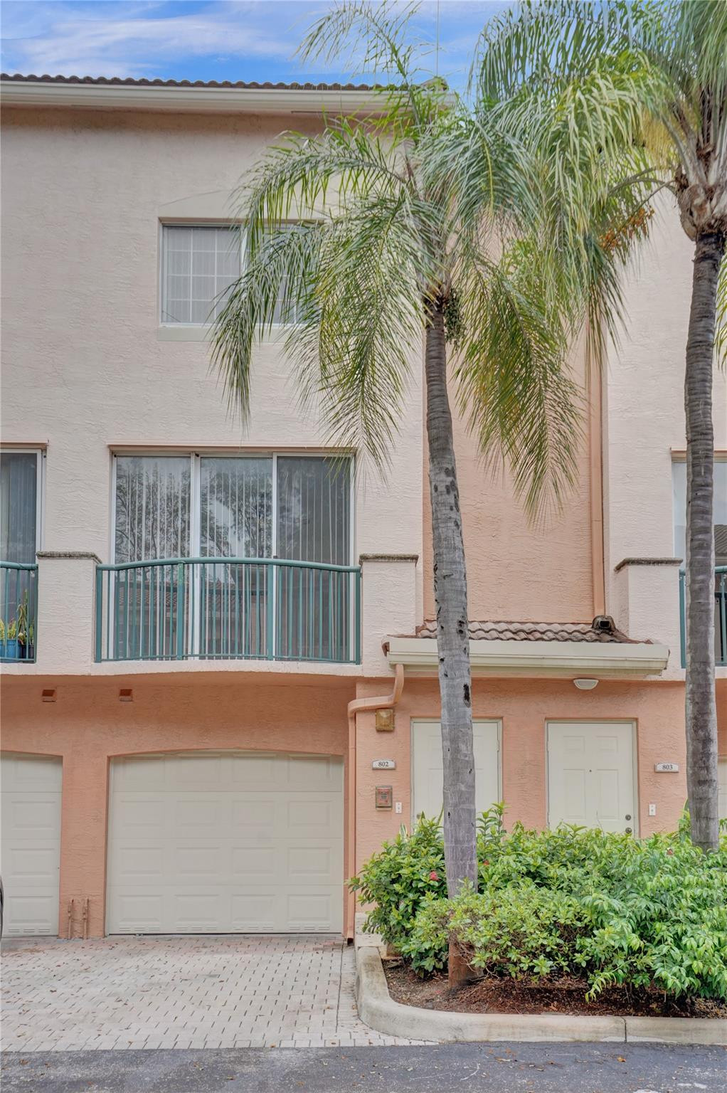 2107 SE 10th Ave 802