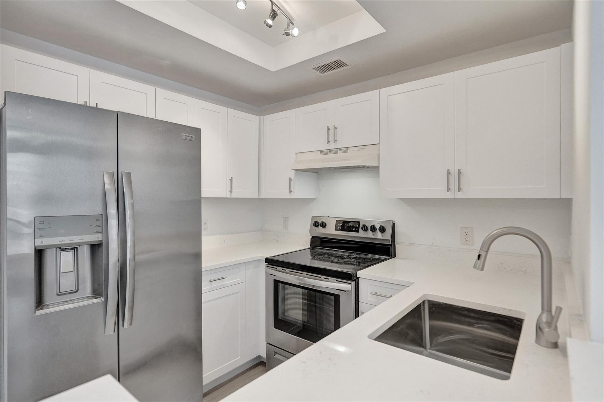2107 SE 10th Ave 802