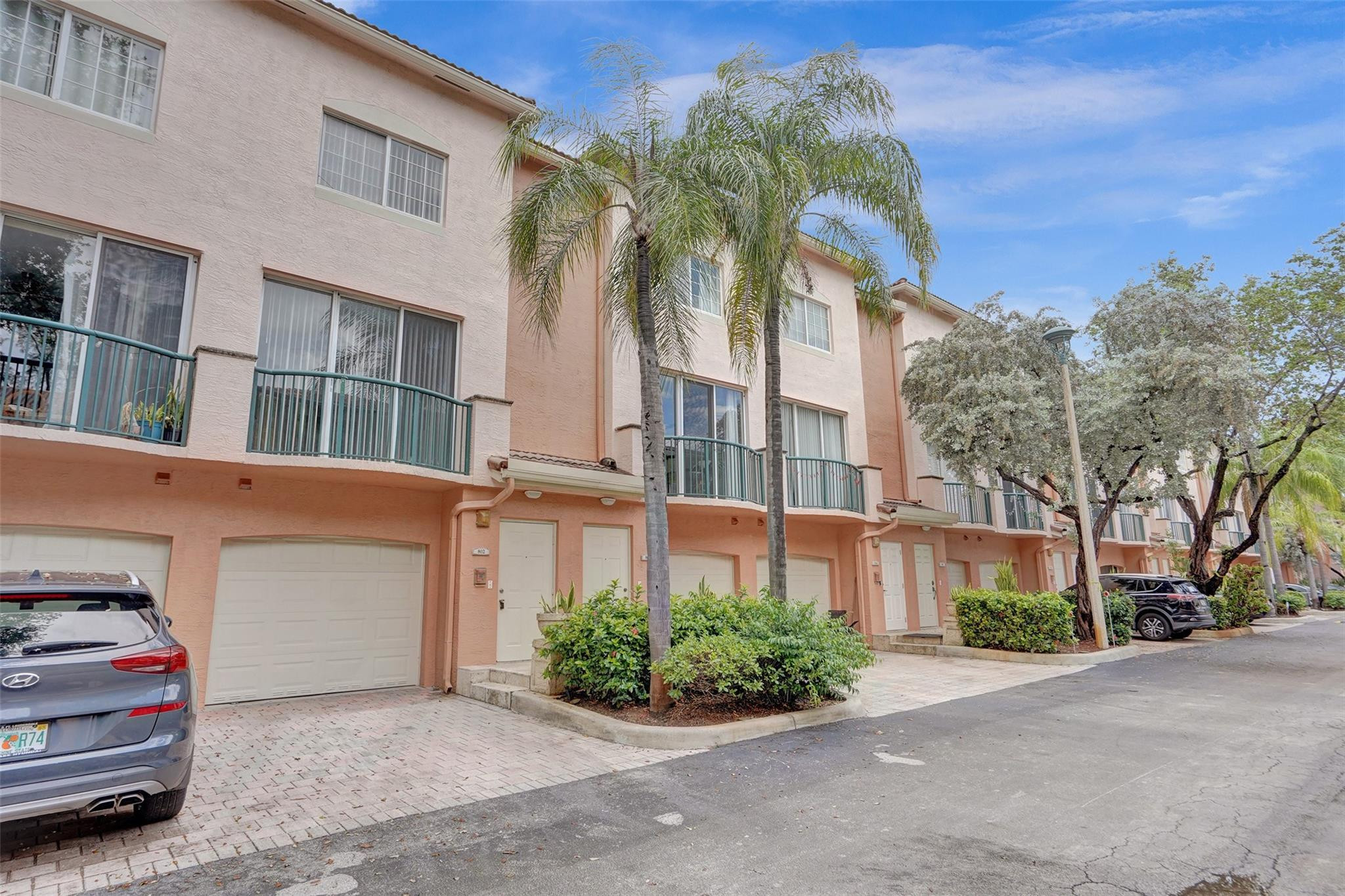 2107 SE 10th Ave 802