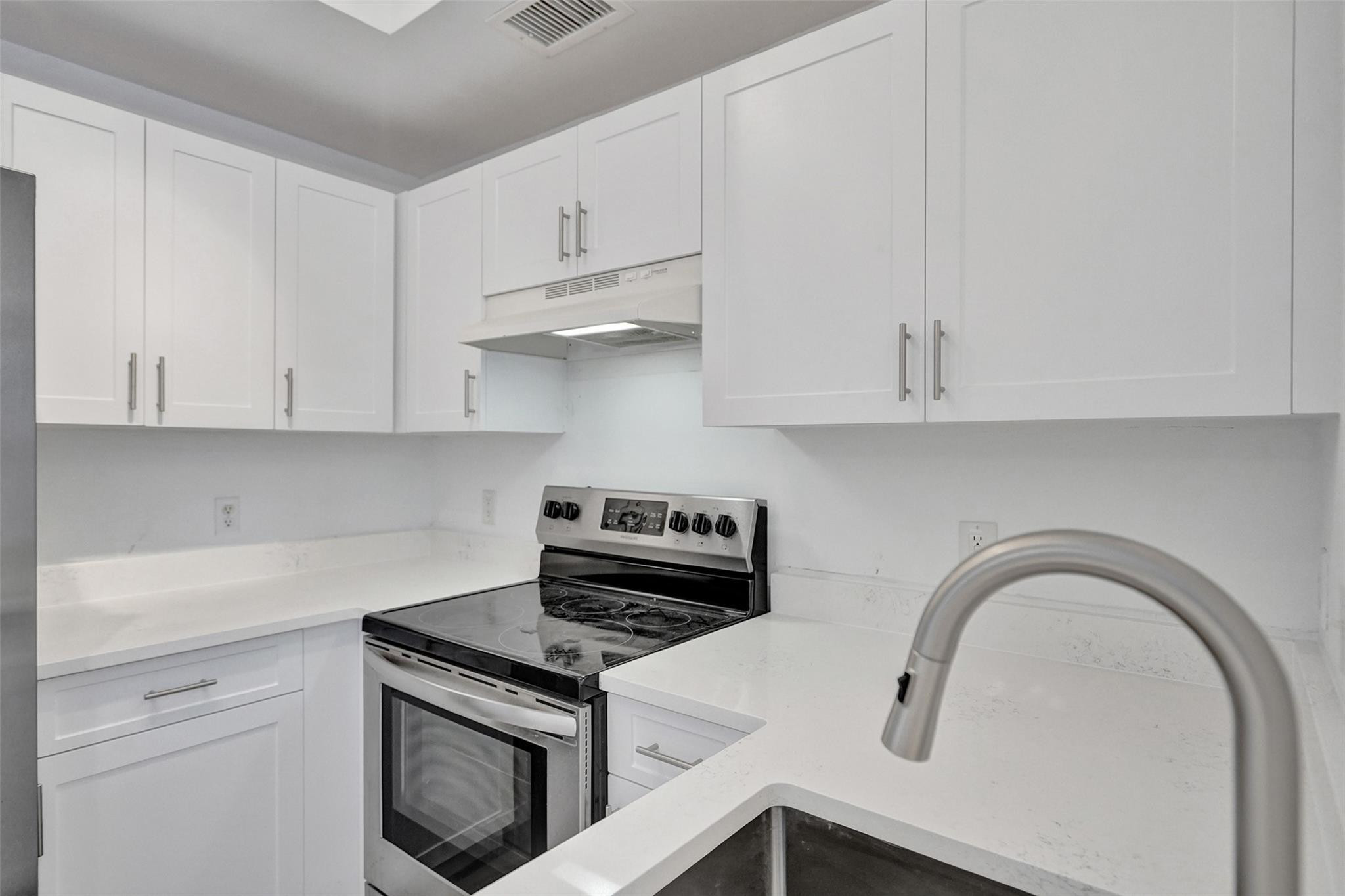 2107 SE 10th Ave 802