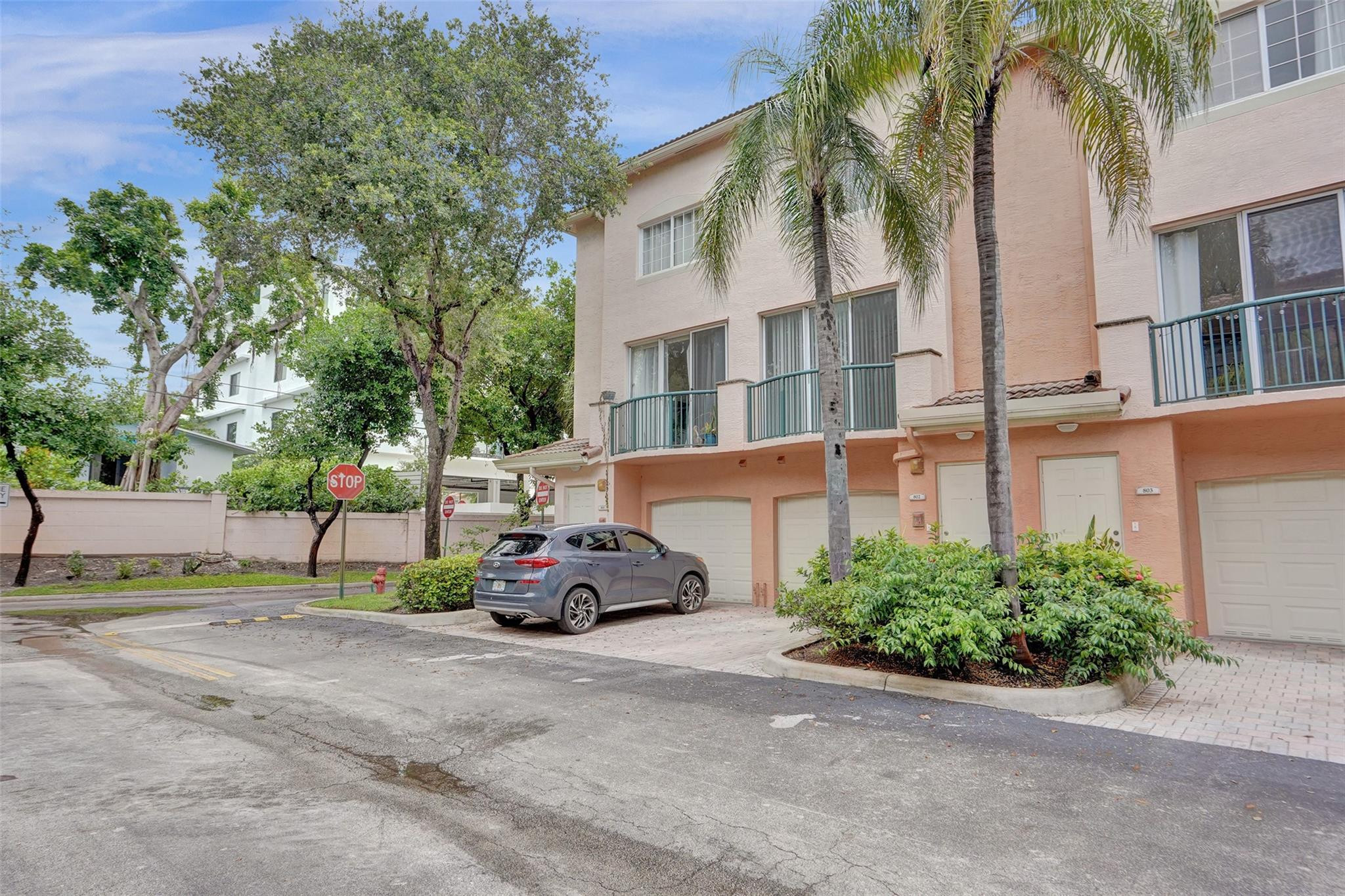 2107 SE 10th Ave 802