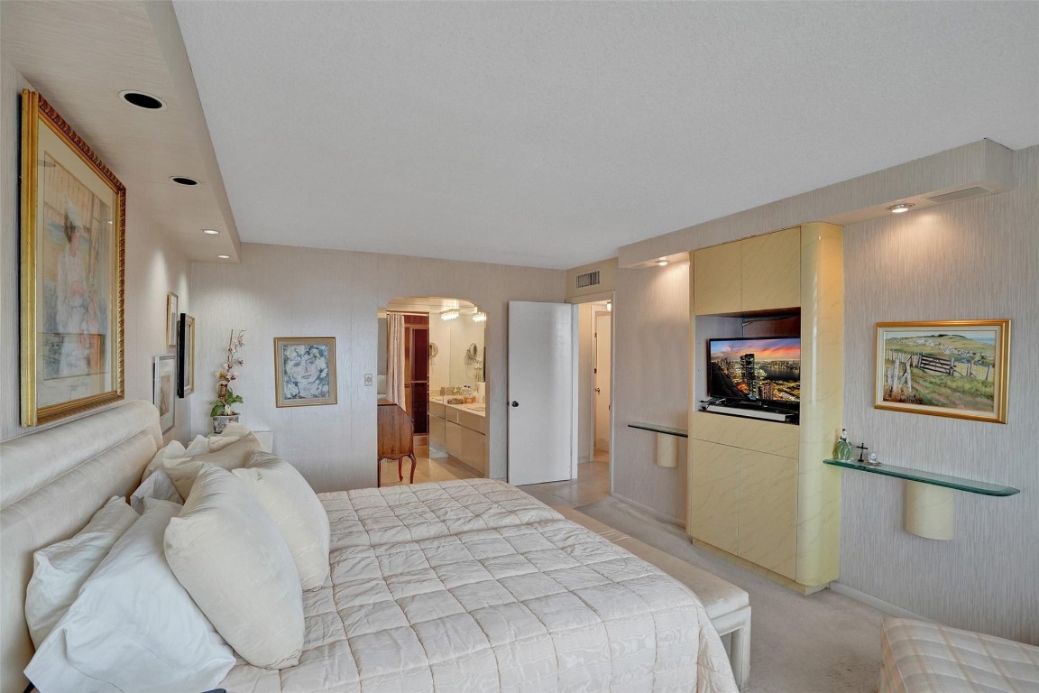 5200 N Ocean Blvd 1411