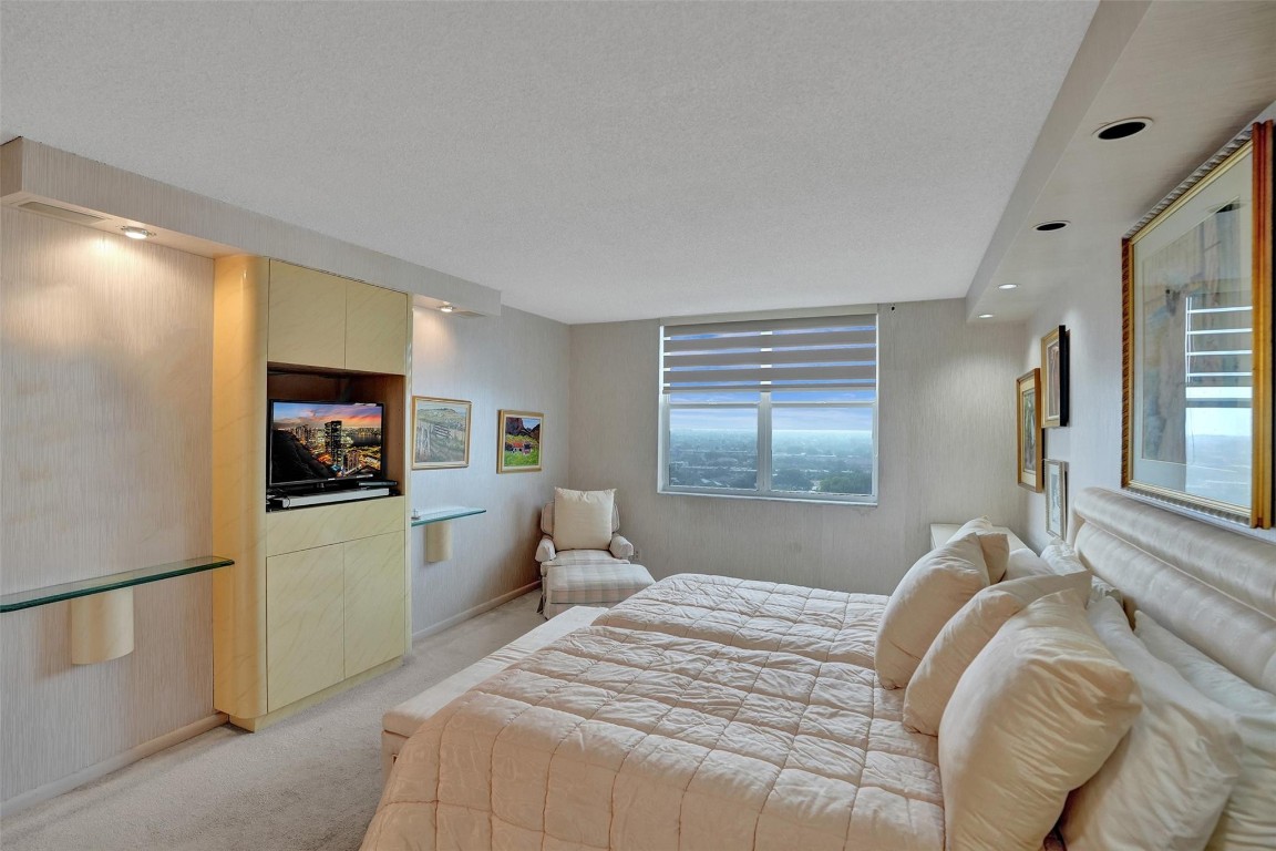 5200 N Ocean Blvd 1411