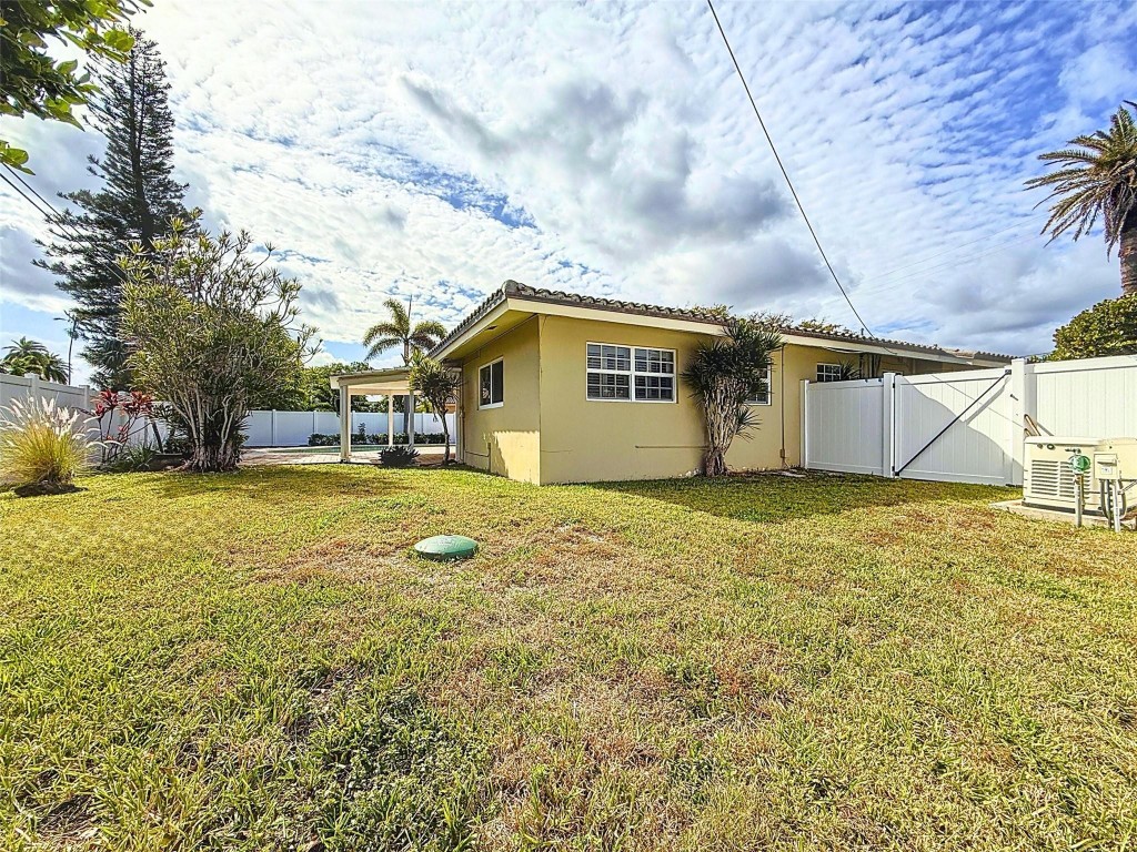 3532 NE 30th Ave