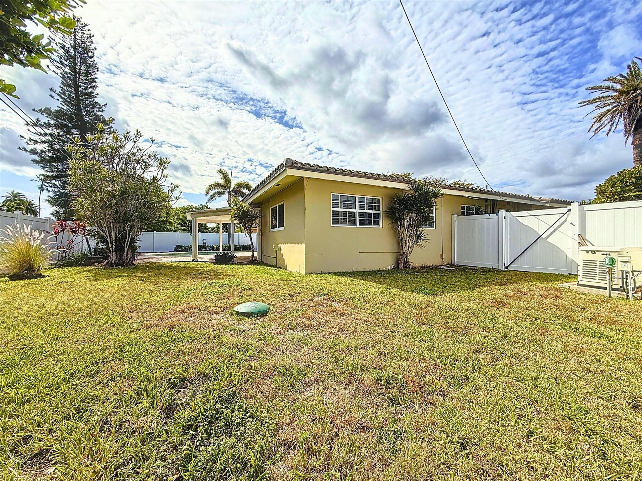 3532 NE 30th Ave