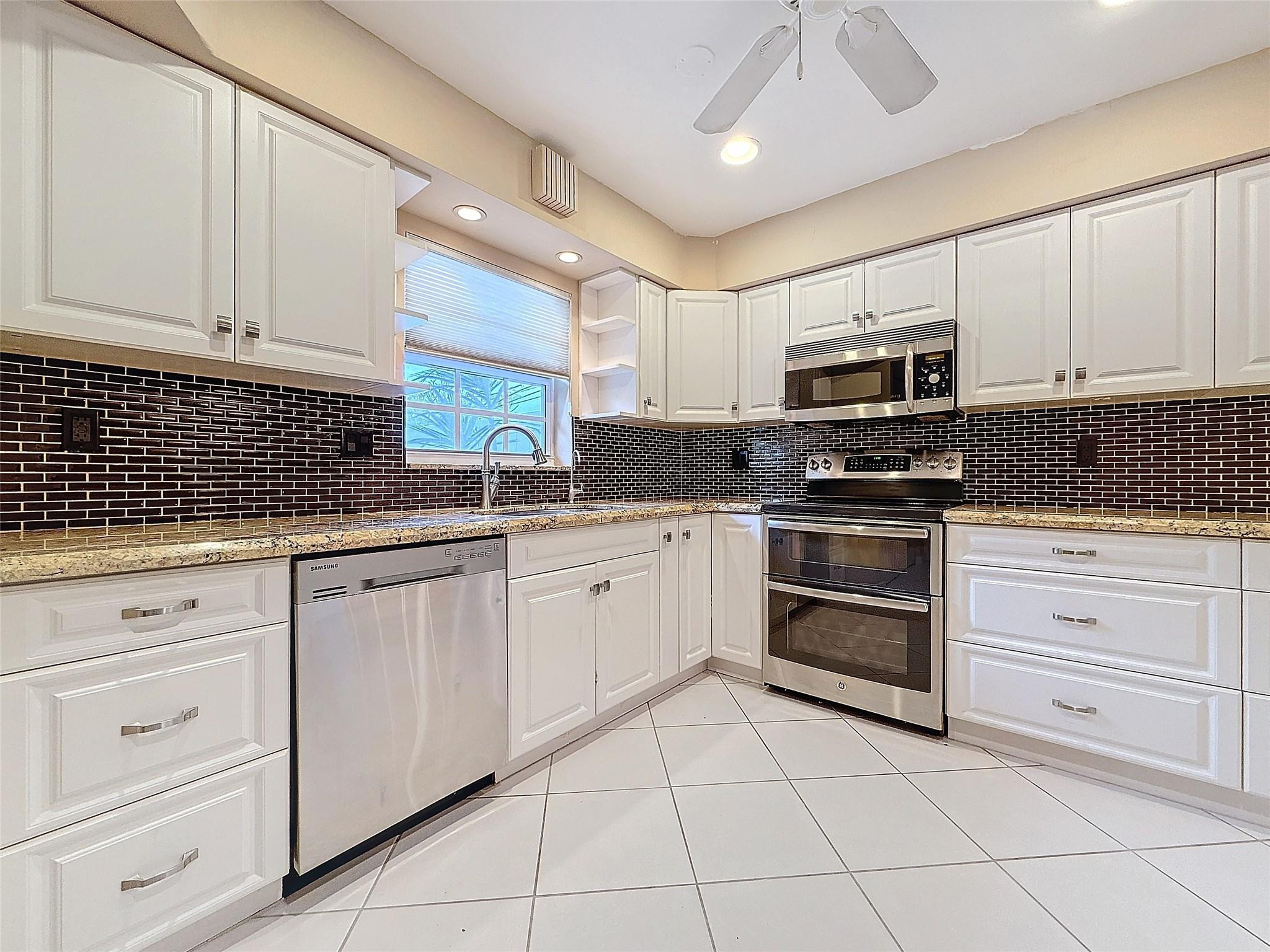 3532 NE 30th Ave