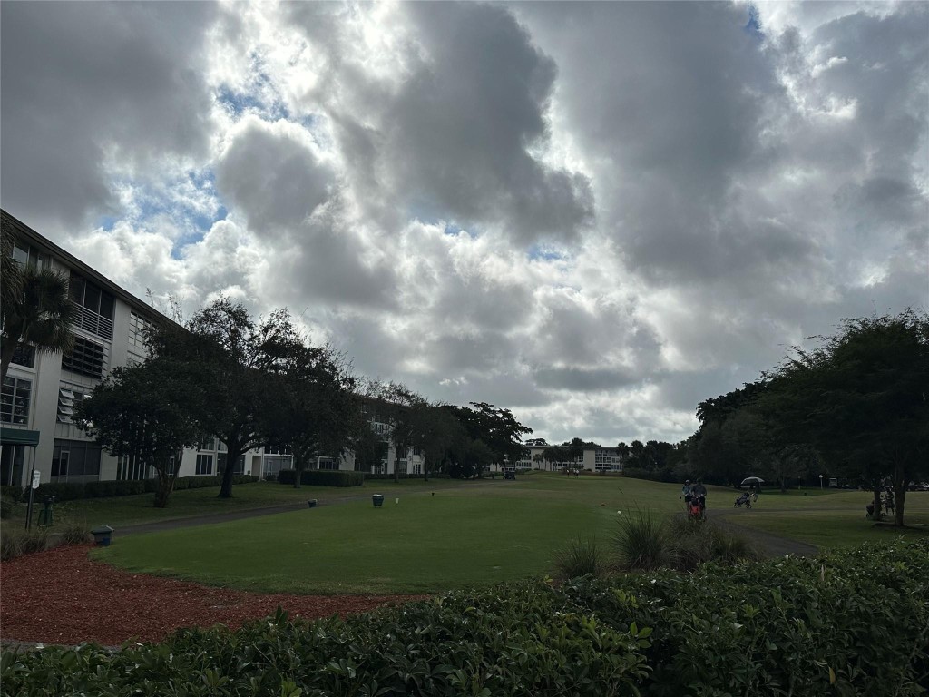 1901 Bermuda Cir J4
