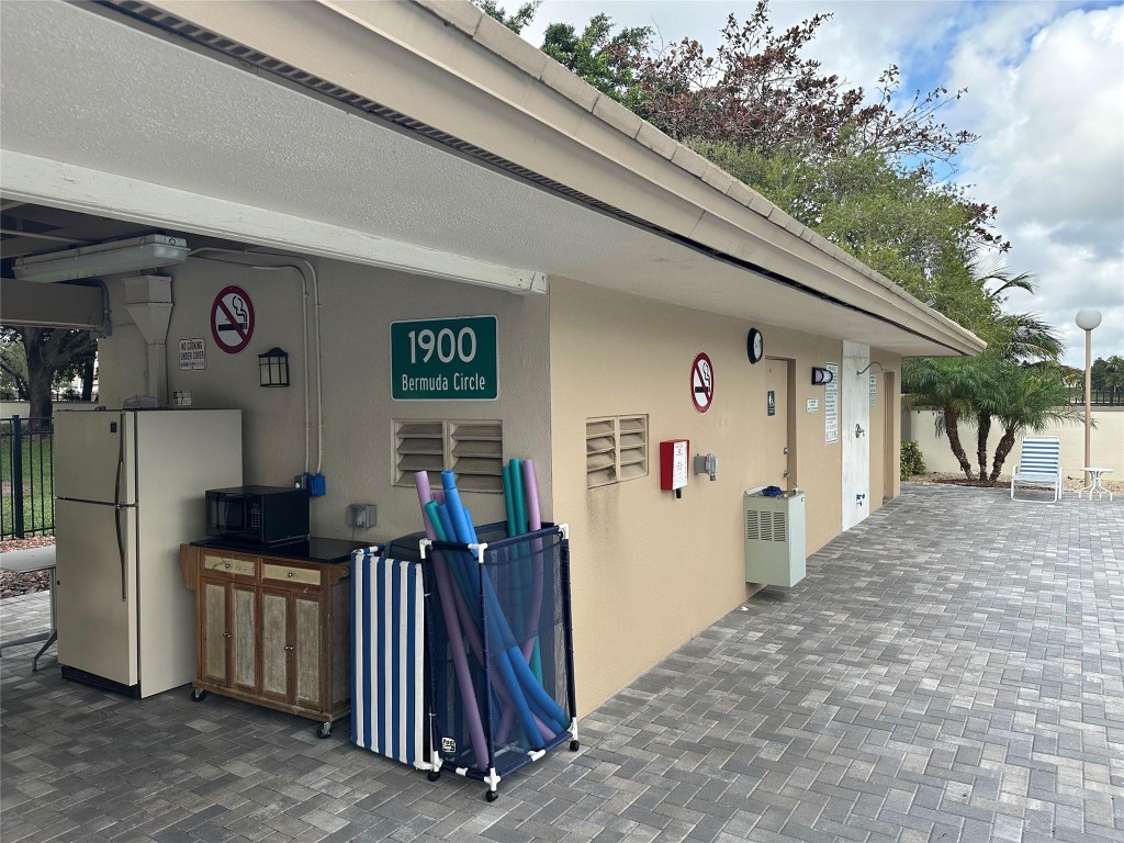 1901 Bermuda Cir J4