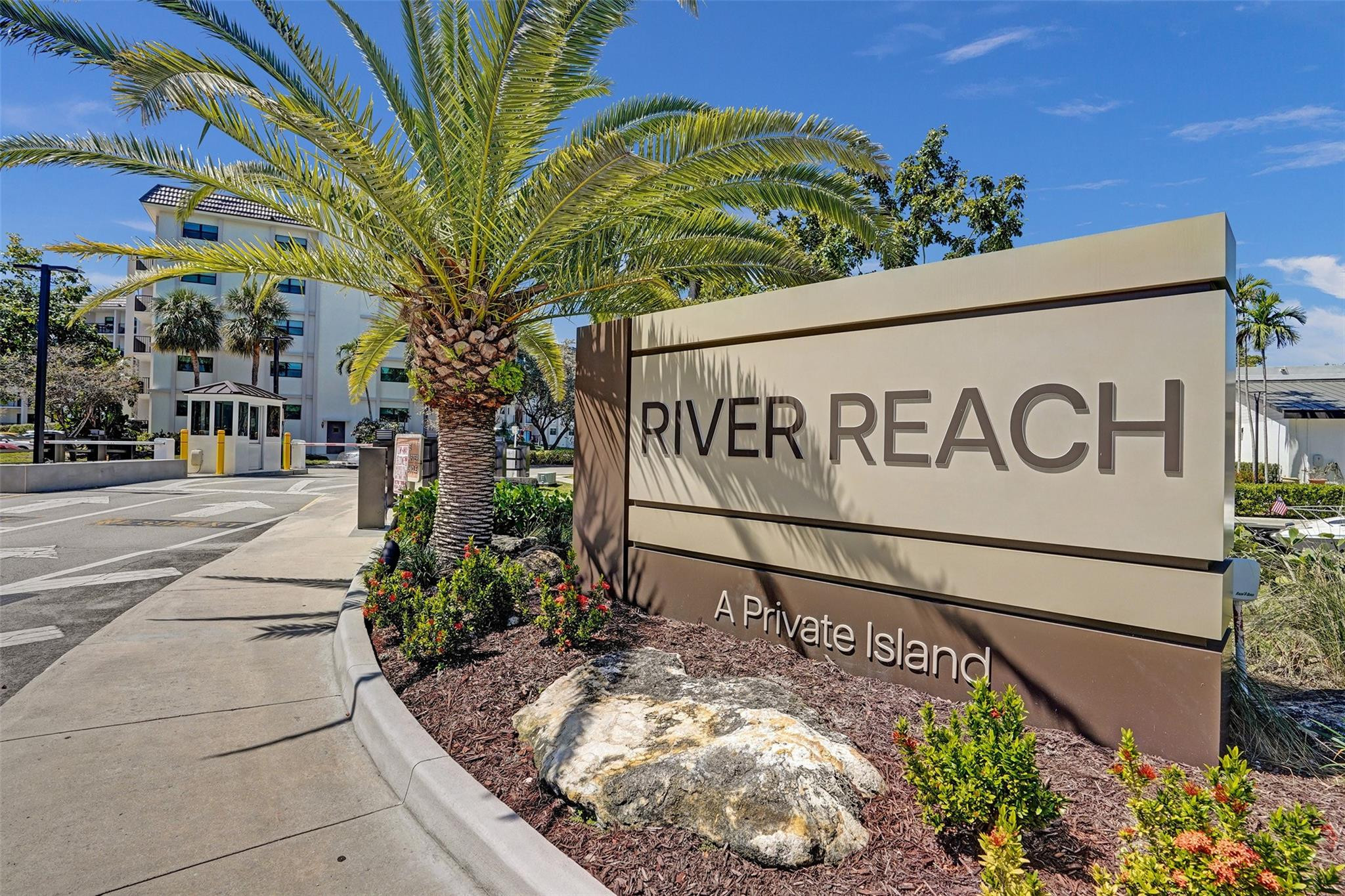1101 River Reach Dr 310