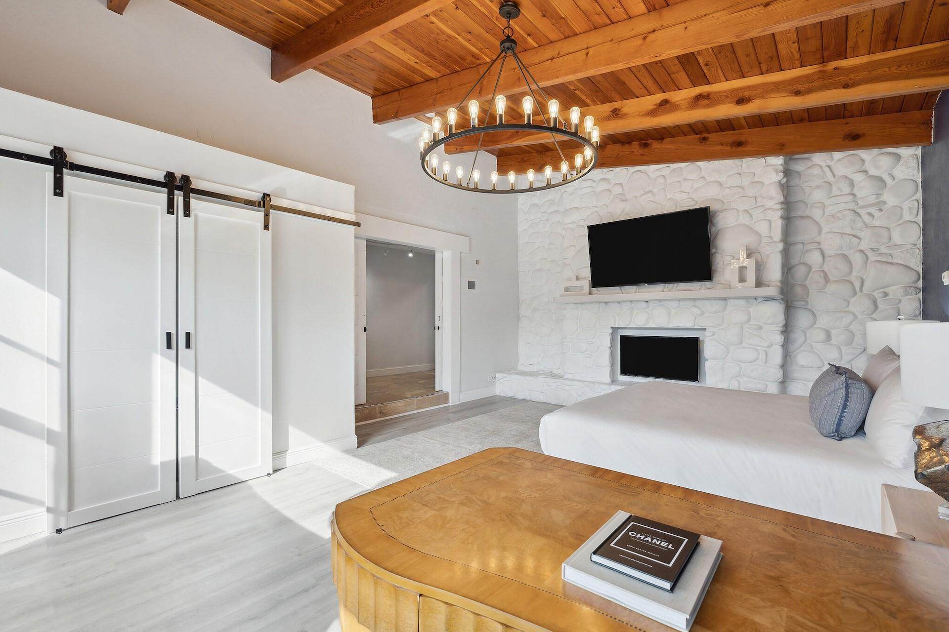 1725 NE 22 terr