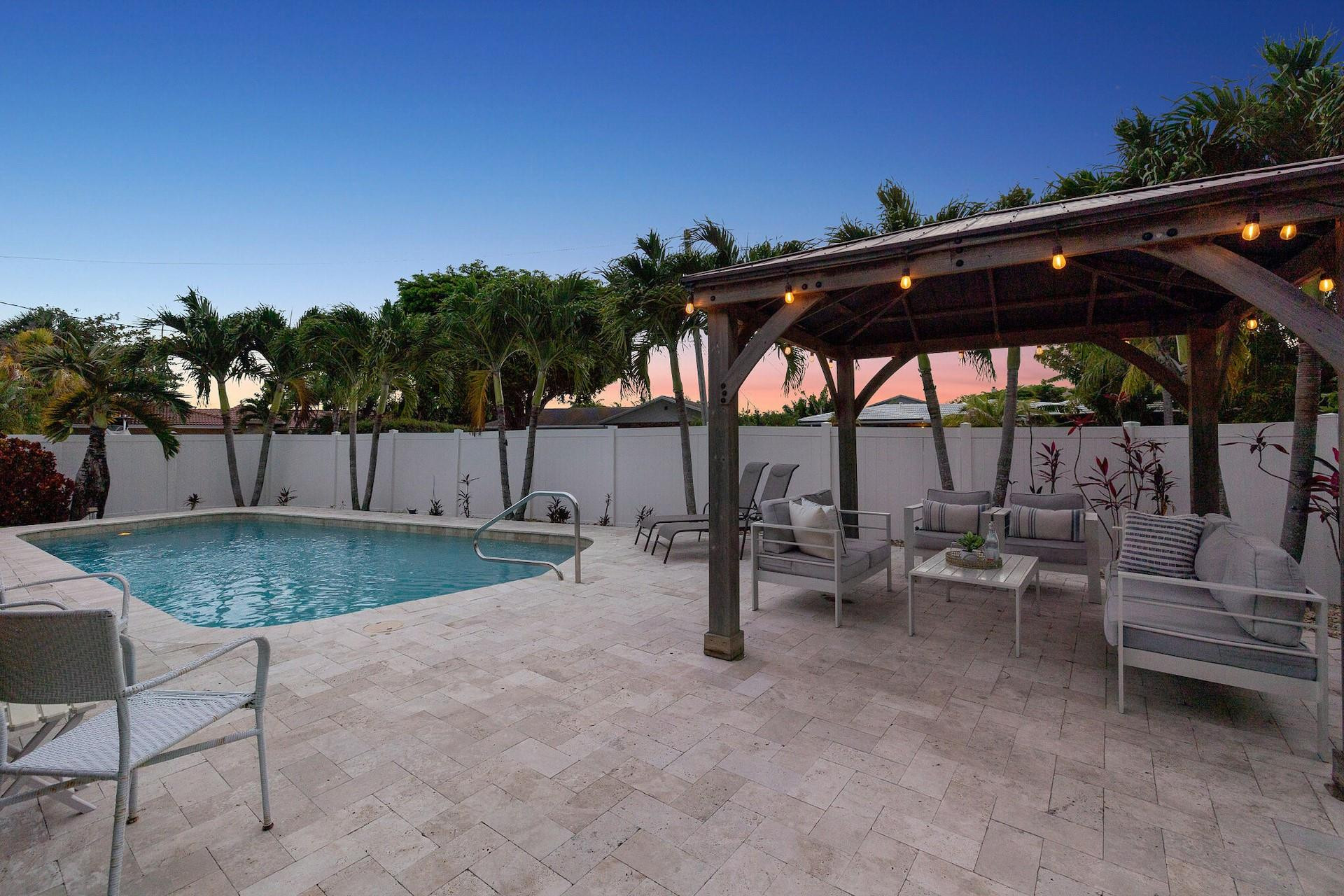 1725 NE 22 terr