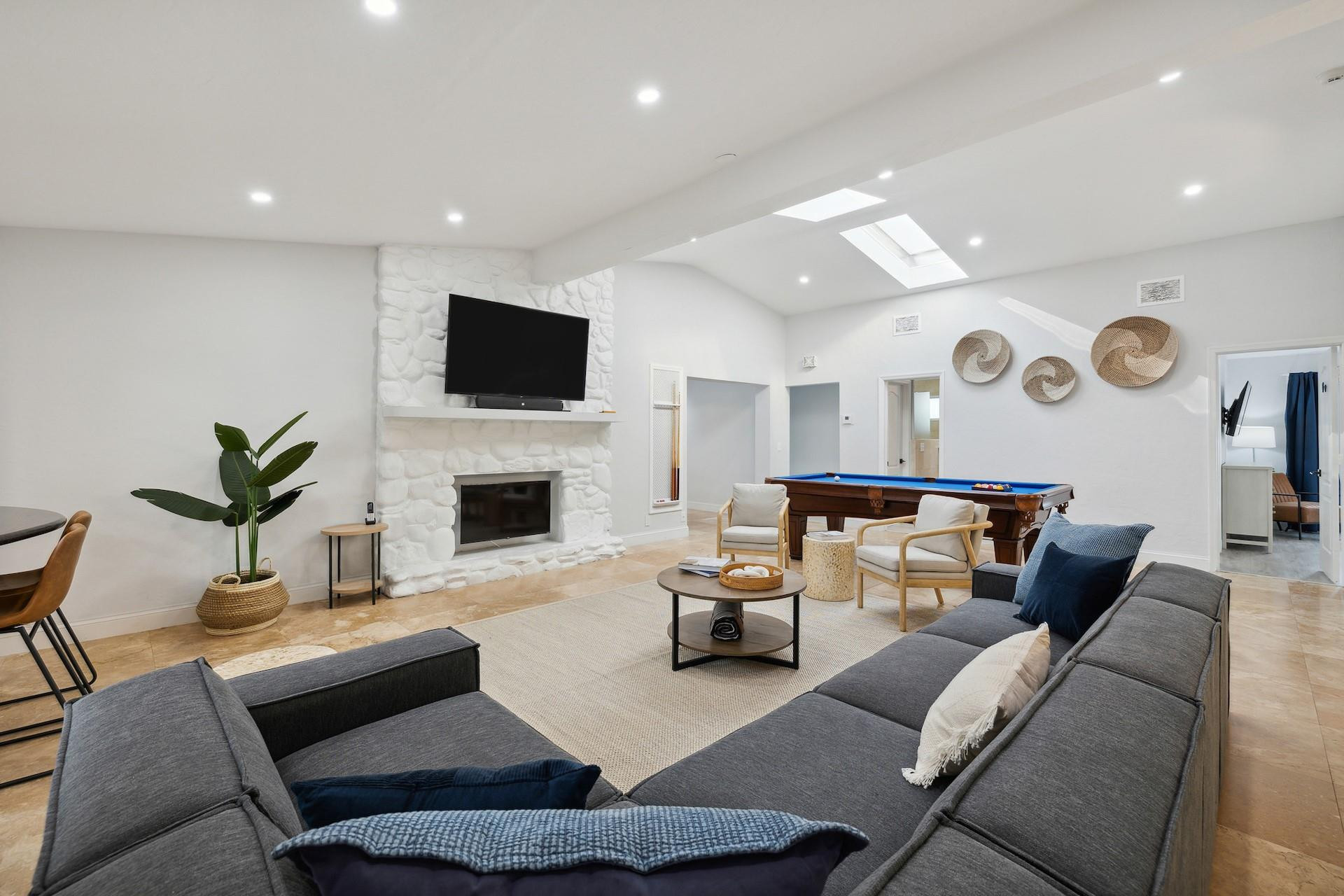 1725 NE 22 terr