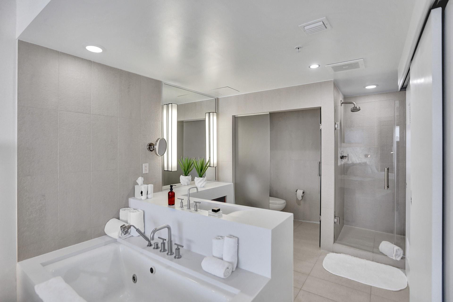 3101 Bayshore Drive 1807