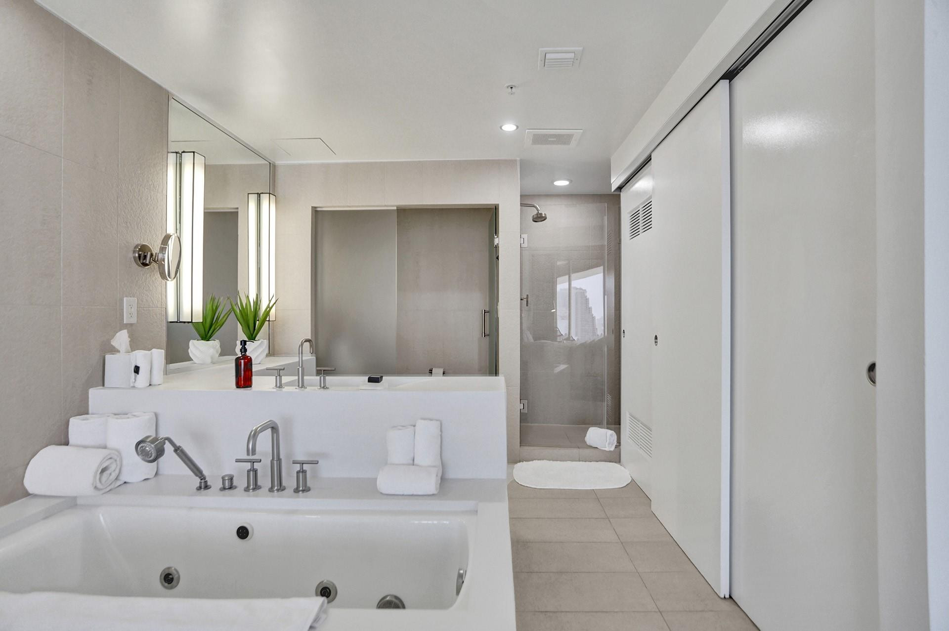 3101 Bayshore Drive 1807