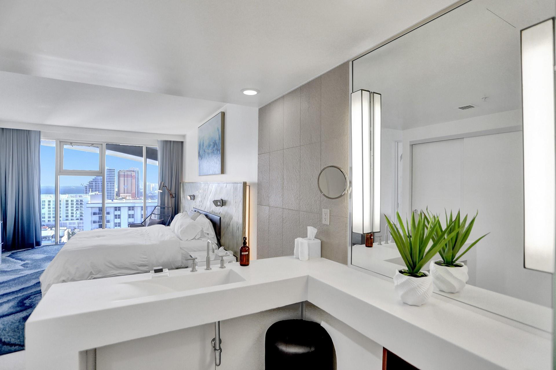 3101 Bayshore Drive 1807