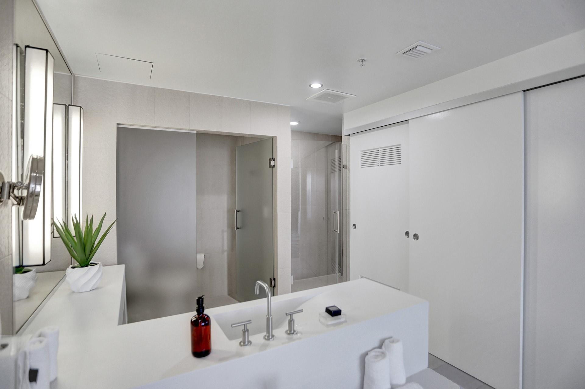 3101 Bayshore Drive 1807