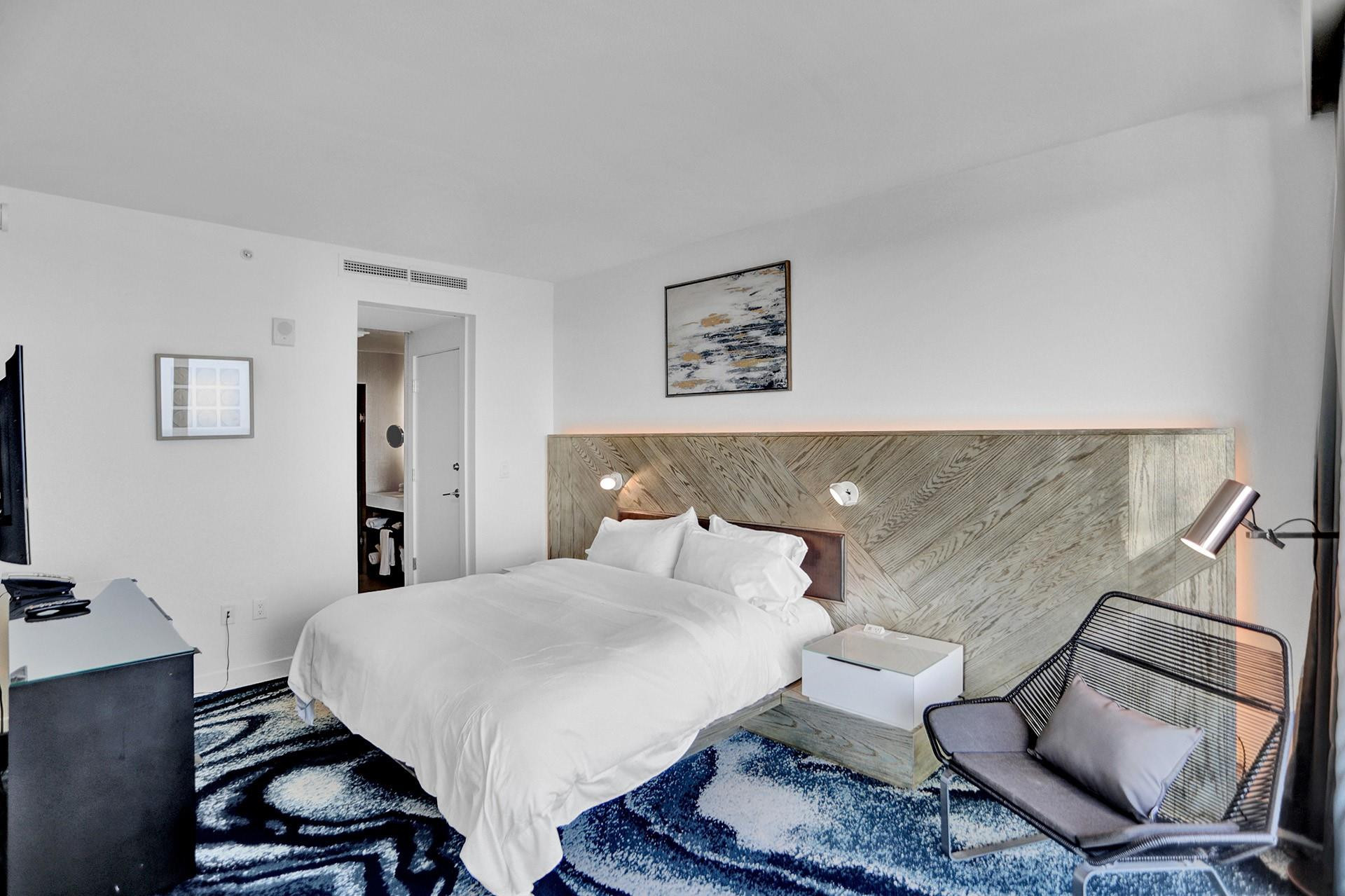 3101 Bayshore Drive 1807