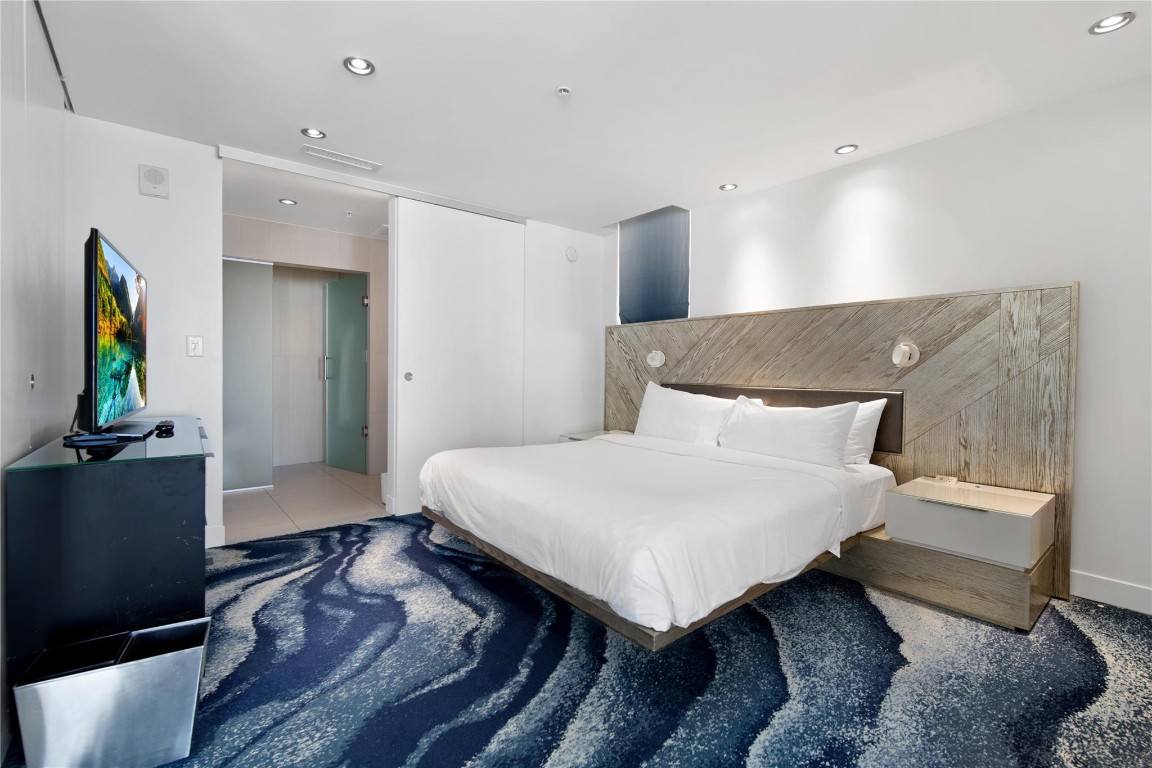 3101 Bayshore Dr 1102