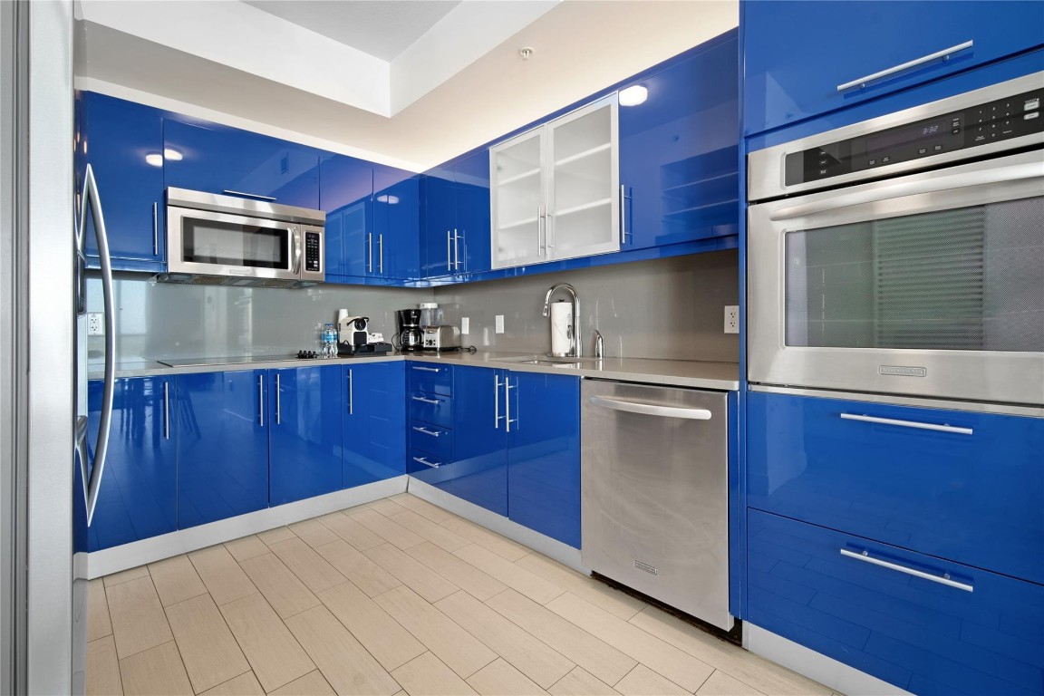 3101 Bayshore Dr 1102