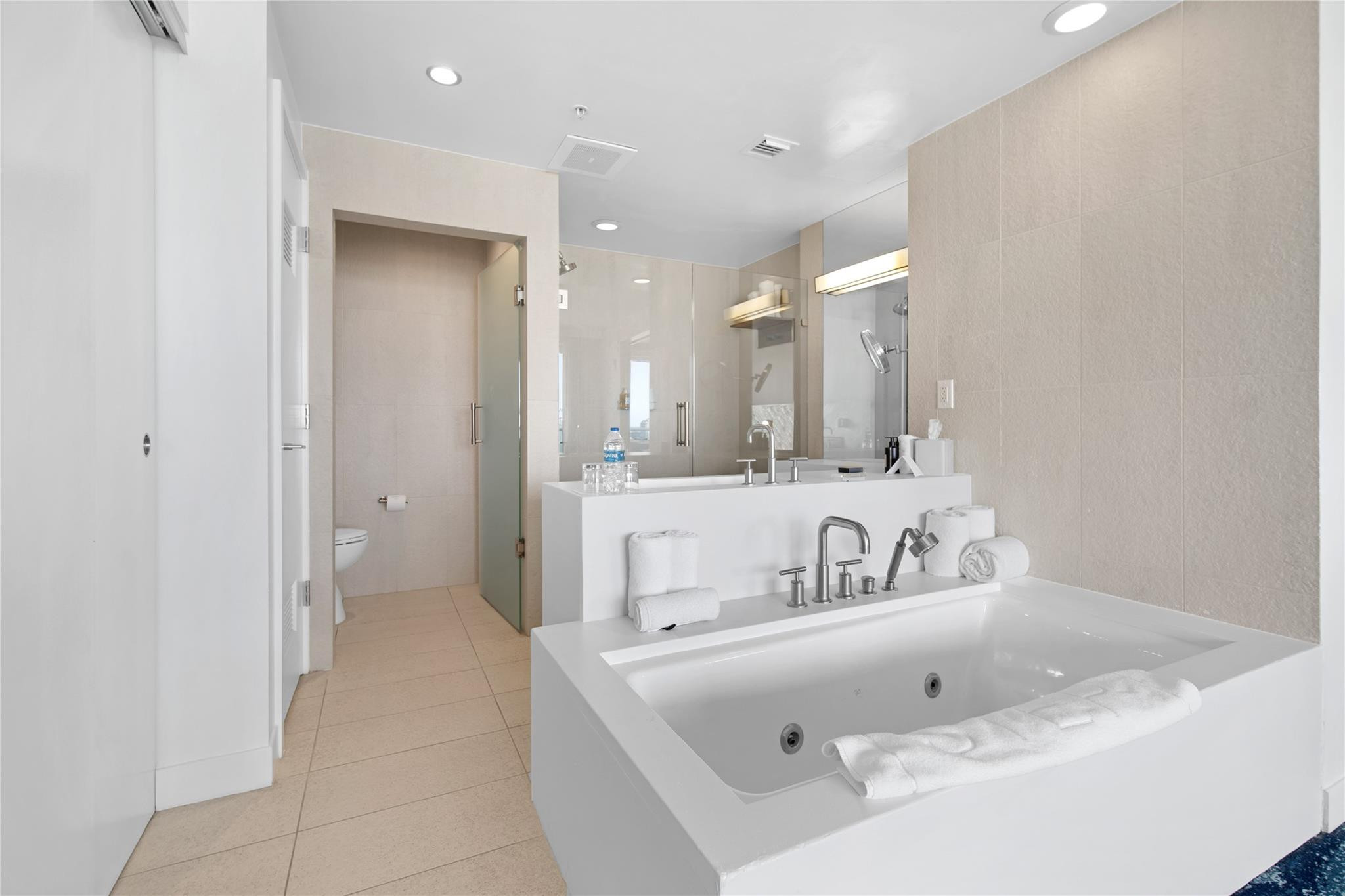 3101 Bayshore Dr 1102