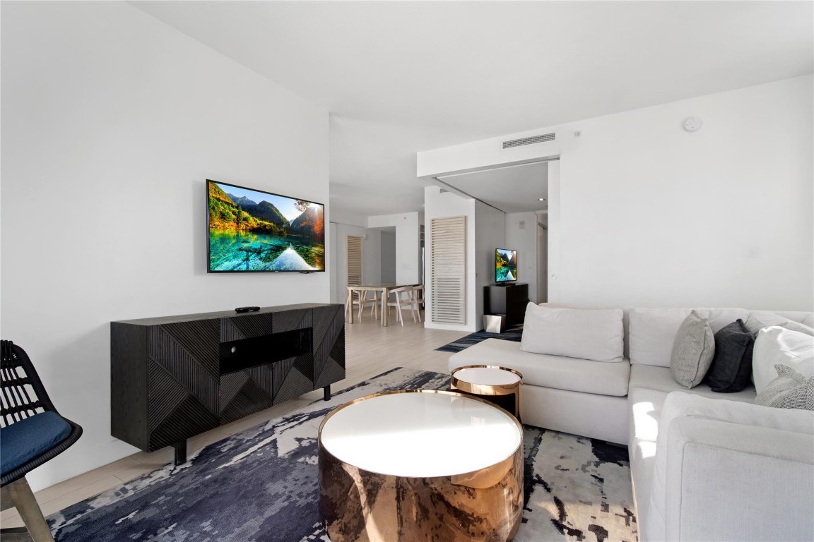 3101 Bayshore Dr 1102