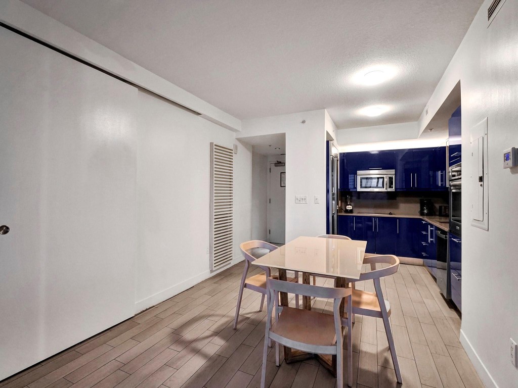 3101 Bayshore Dr 602