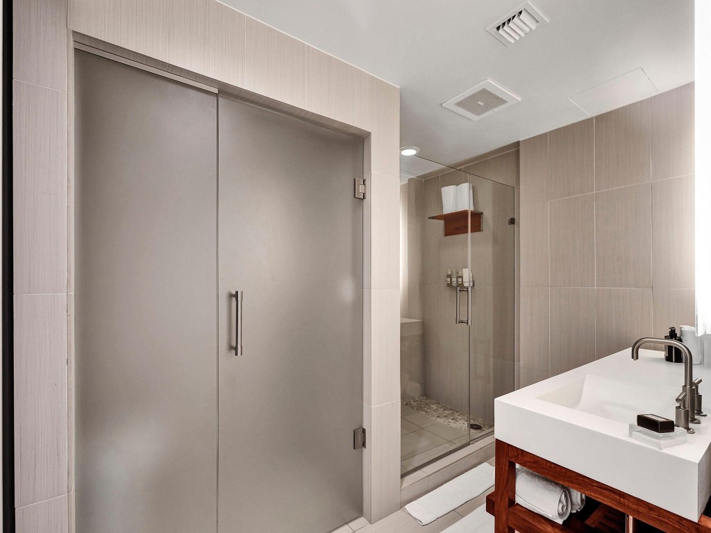 3101 Bayshore Dr 602