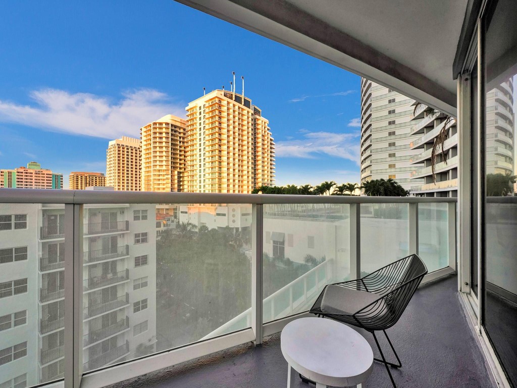 3101 Bayshore Dr 602