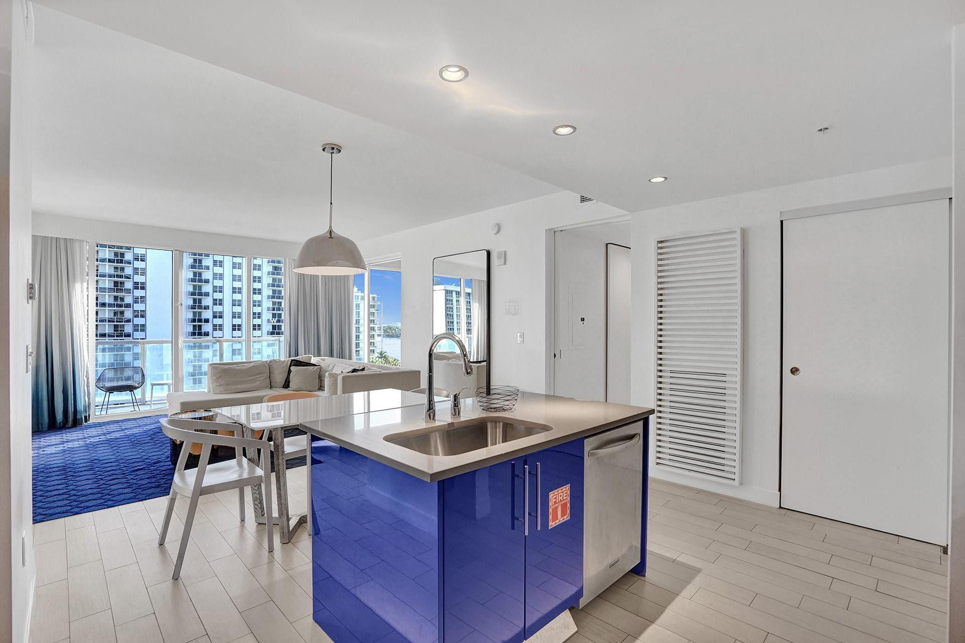 3101 Bayshore Dr 705