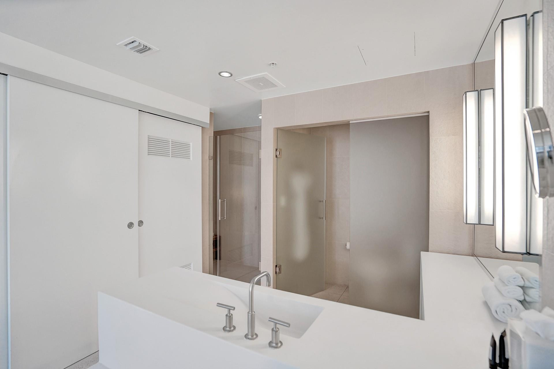 3101 Bayshore Dr 705