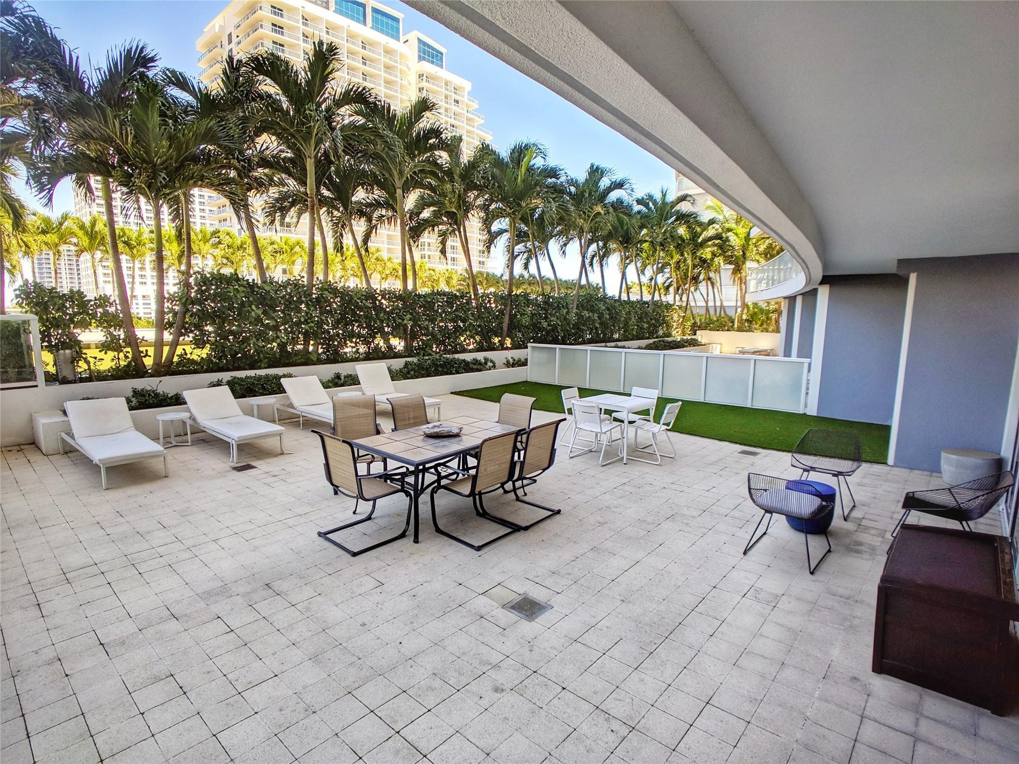 3101 Bayshore Dr 506