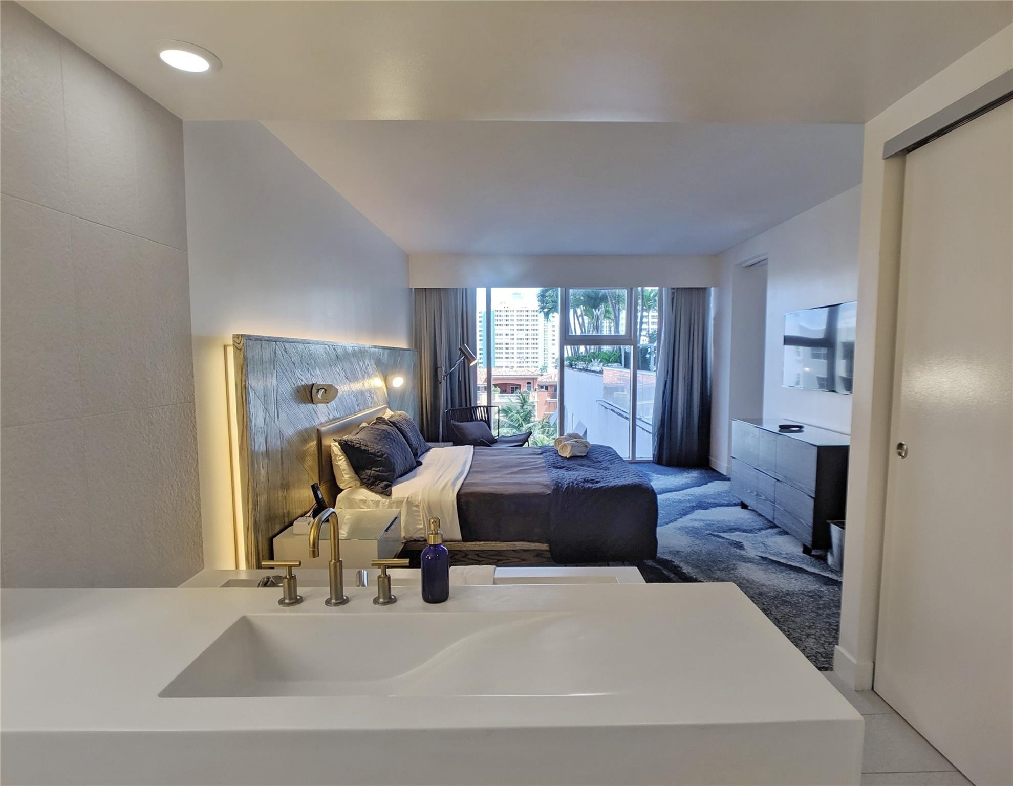 3101 Bayshore Dr 506