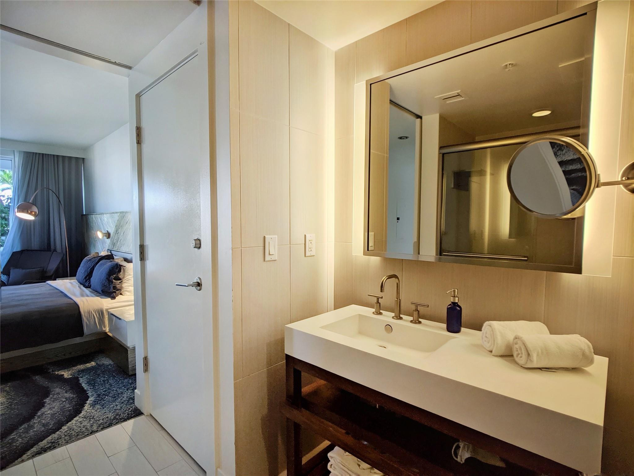 3101 Bayshore Dr 506