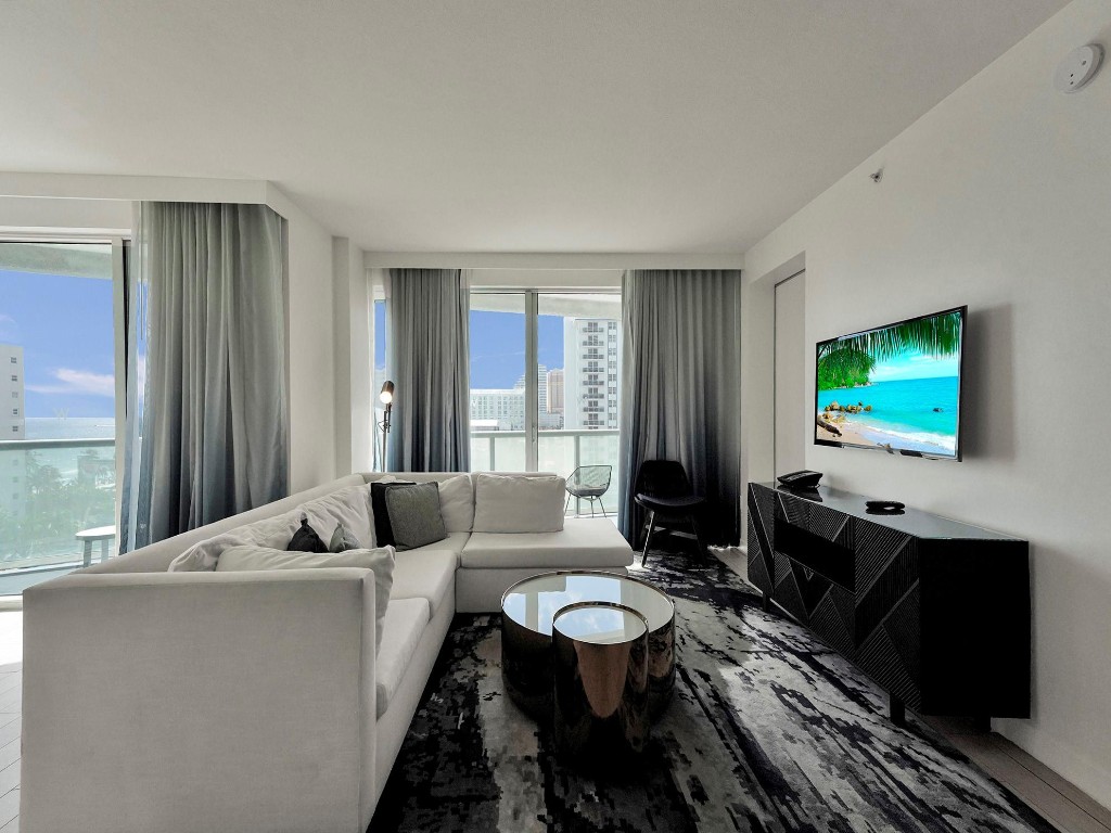 3101 Bayshore Dr 709