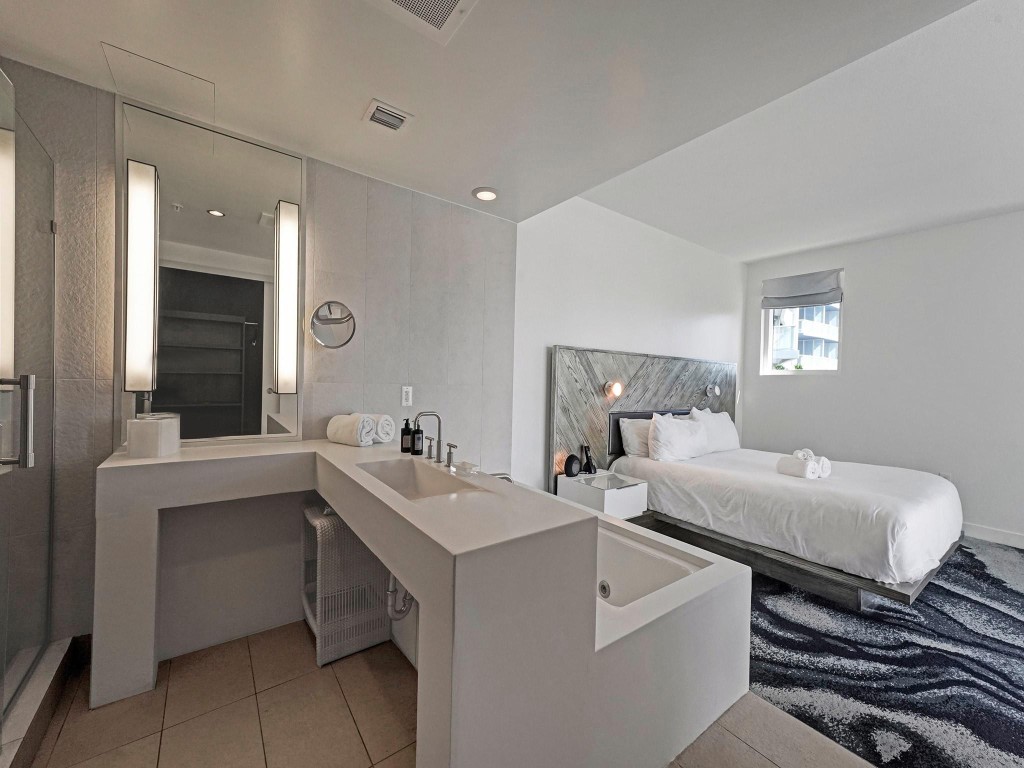 3101 Bayshore Dr 709