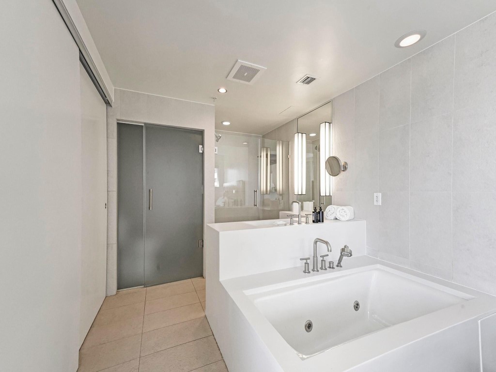 3101 Bayshore Dr 709