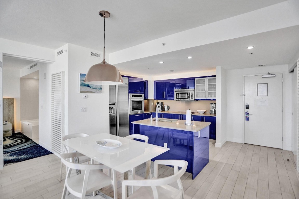 3101 Bayshore Dr 1707