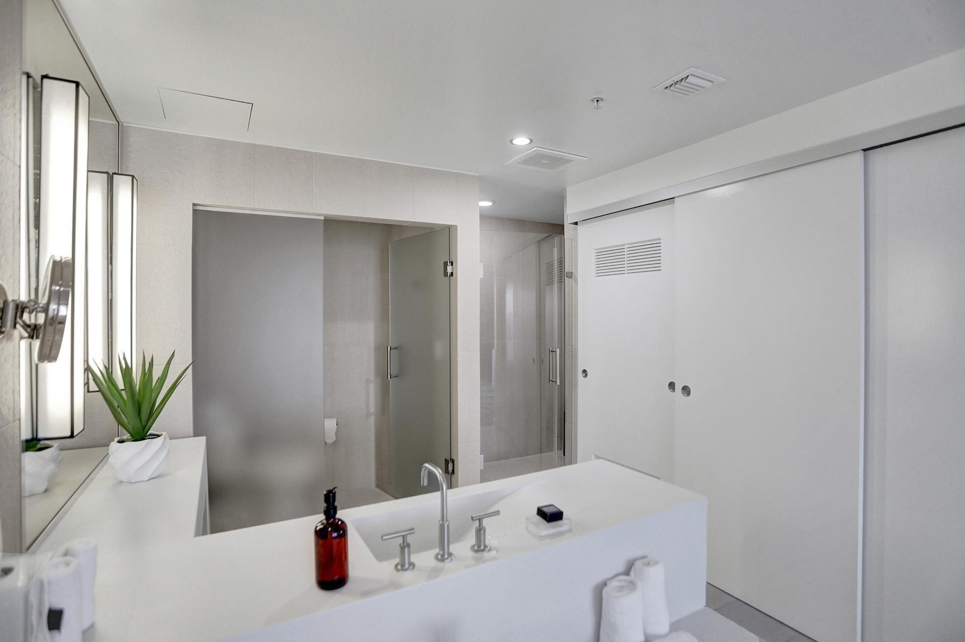 3101 Bayshore Dr 1707