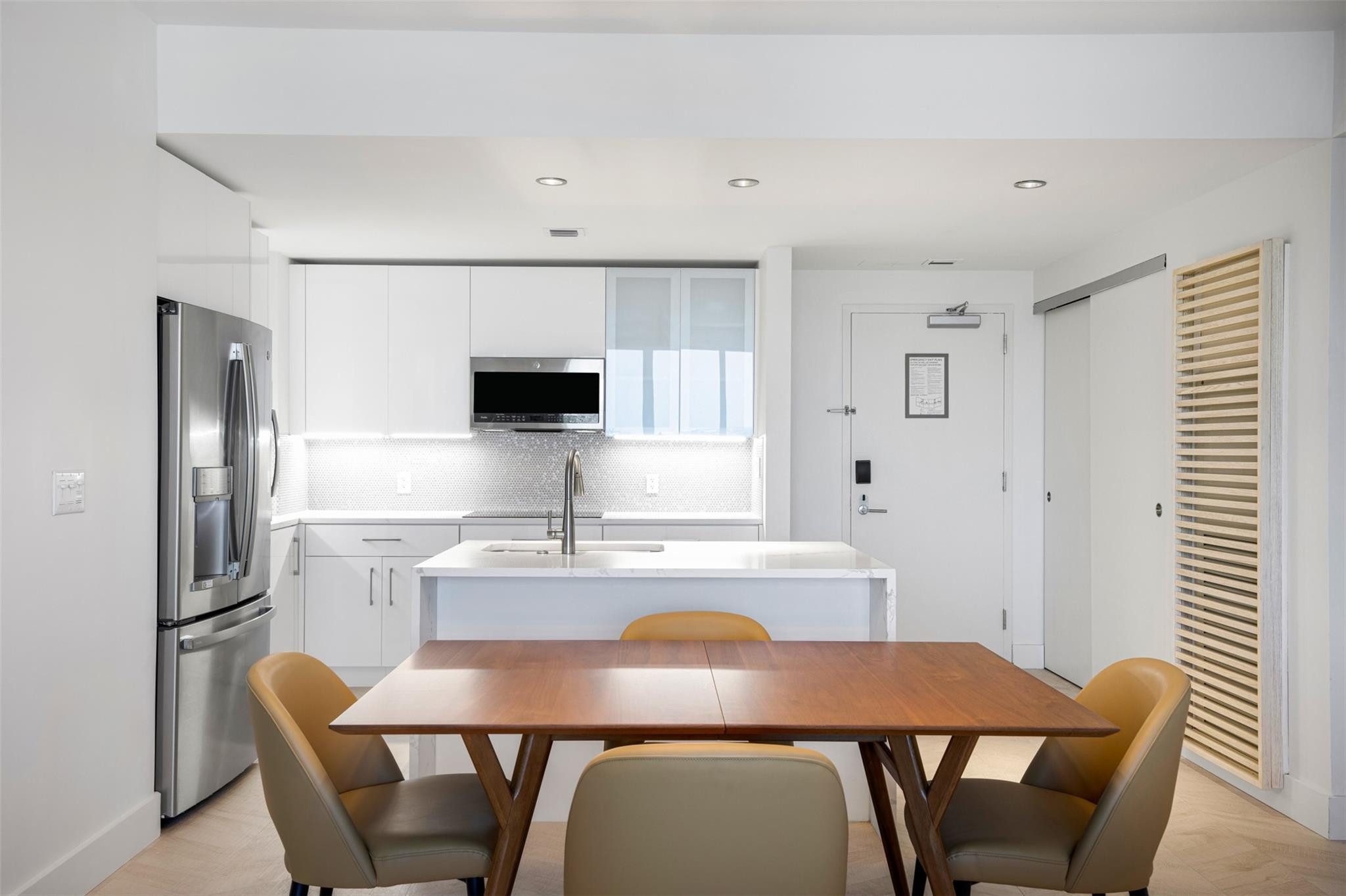 3101 Bayshore Dr 2306